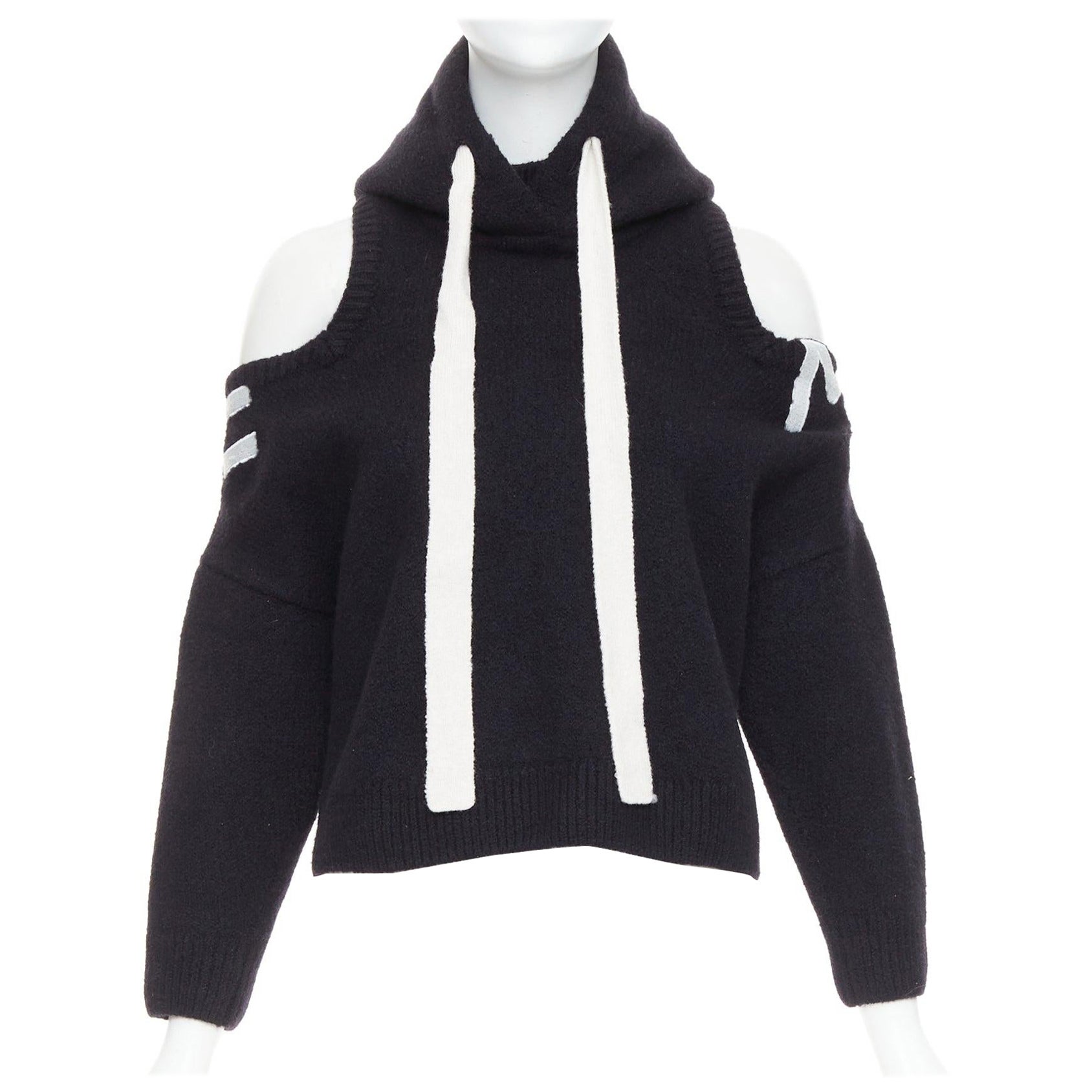 MONSE 2021 schwarz extrafine Merinowolle grau Logoausschnitt dekonstruiert Hoodie S
