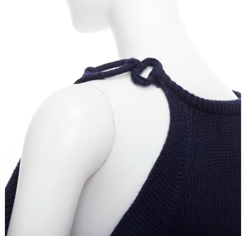 MONSE green navy embellished cutout fine merino wool sweater M
Reference: YIKK/A00165
Brand: Monse
Collection: 2021
Material: Merino Wool
Color: Green, Navy
Pattern: Striped
Closure: Pullover
Extra Details: Monse's deconstructed approach to design