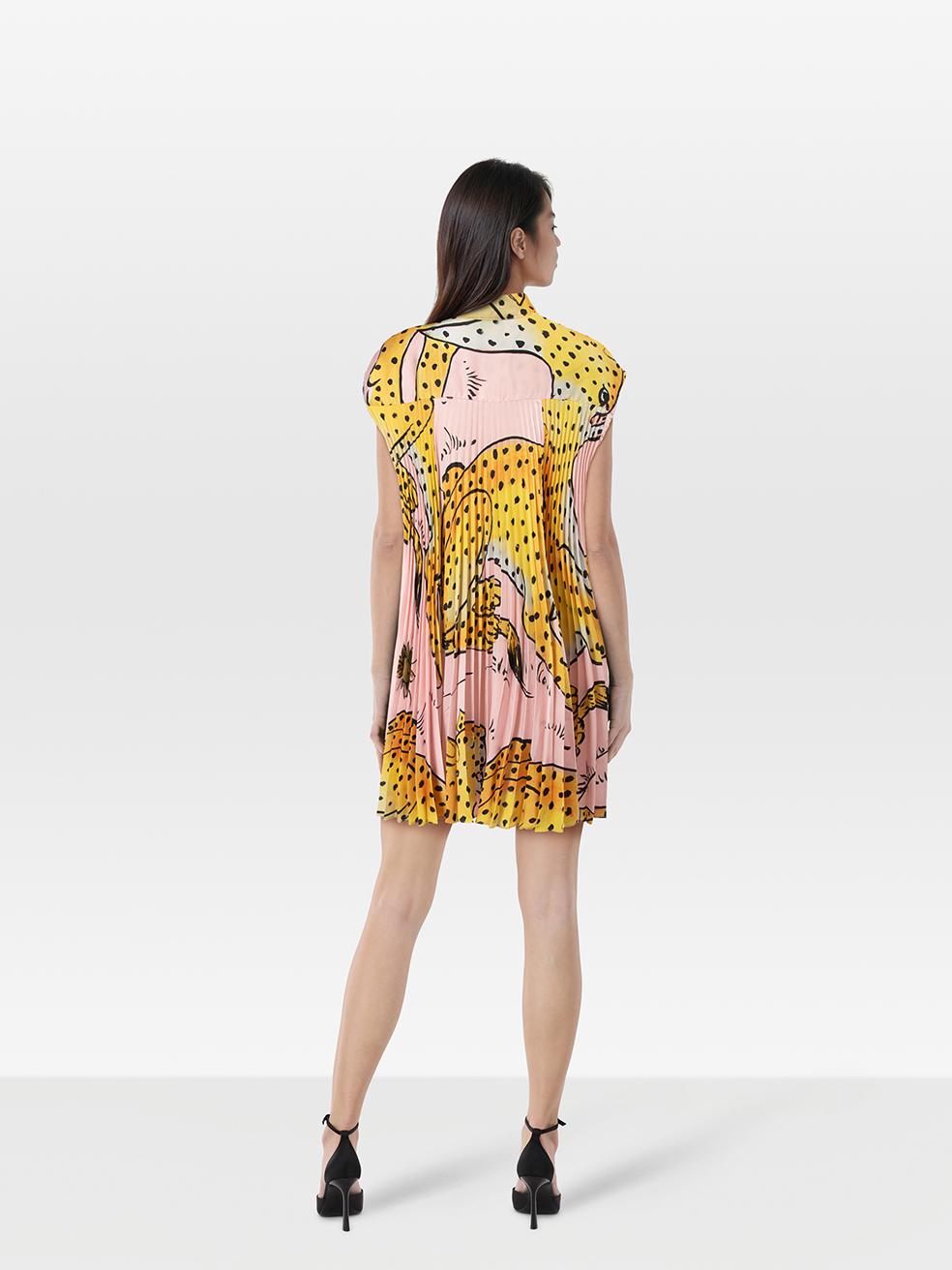 CONDITION is Very Good. Hardly any visible wear to the dress is evident on this used Monse designer resale item.
 
 Details
 
 
 Multicolour
 
 Polyester
 
 Dress
 
 Sleeveless
 
 Round neck
 
 Leopard graphic print
 
 Pleated back detail
 
 High