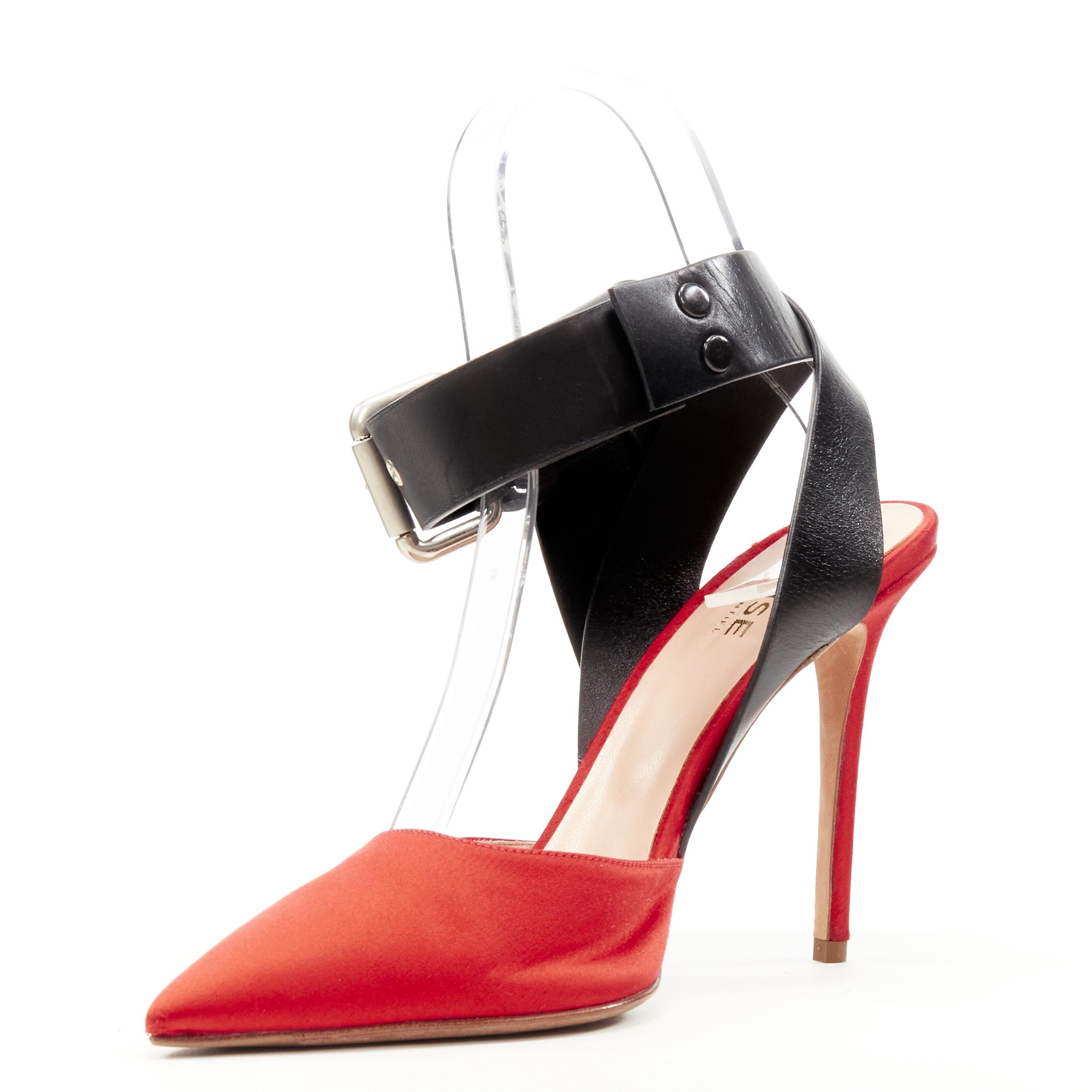 MONSE Runway red satin black punk ankle strap pump EU39 In Good Condition For Sale In Hong Kong, NT