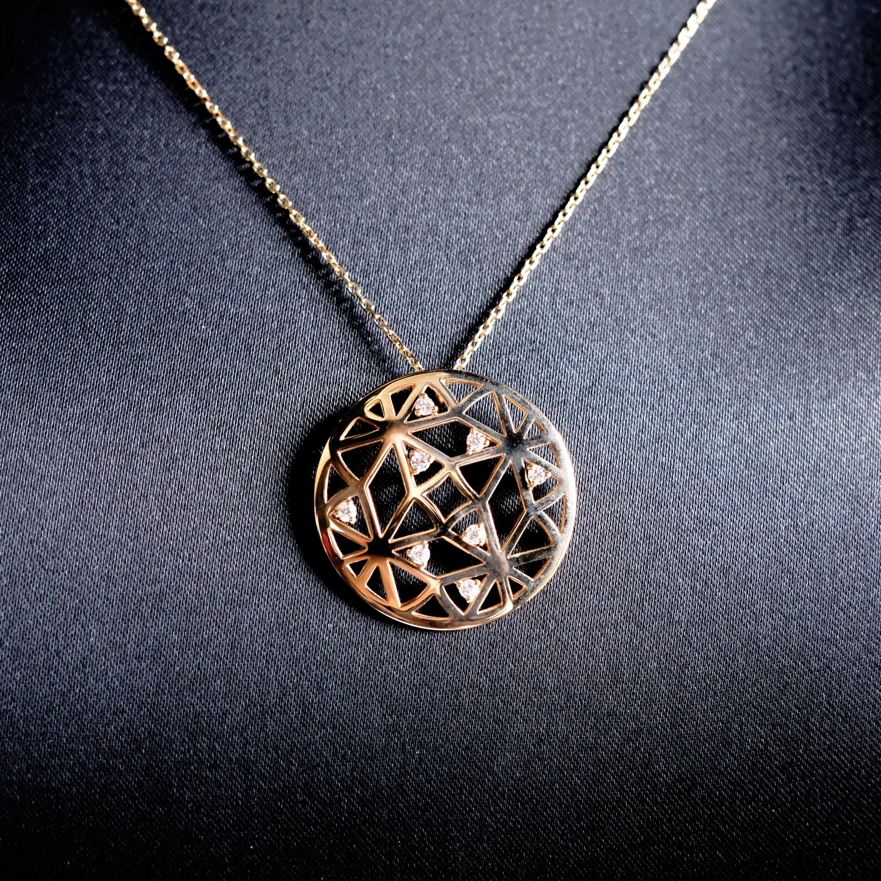 Monseo Diamond Rose Gold Circle Pendant Necklace In New Condition For Sale In Porto, PT