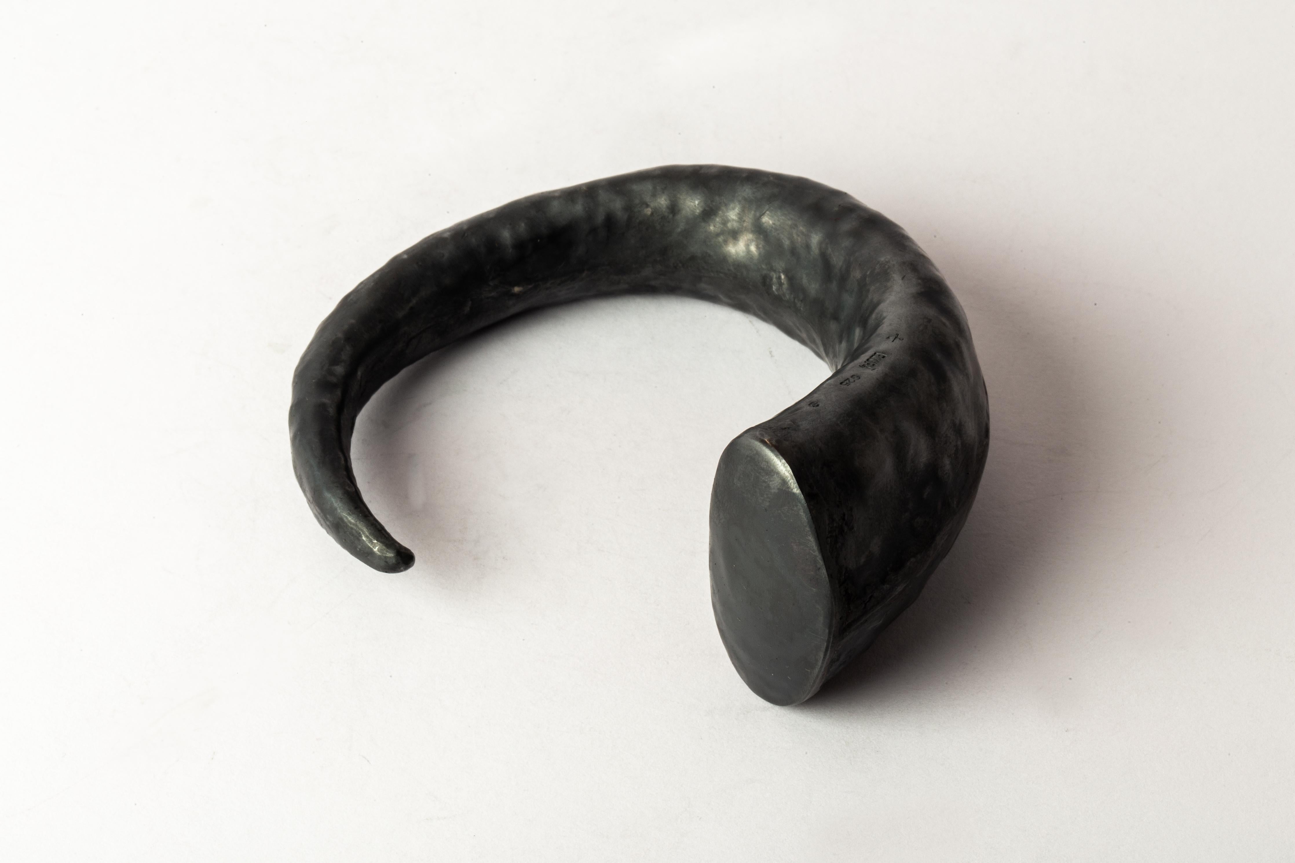 Monster Horn Armband (KA) für Damen oder Herren im Angebot