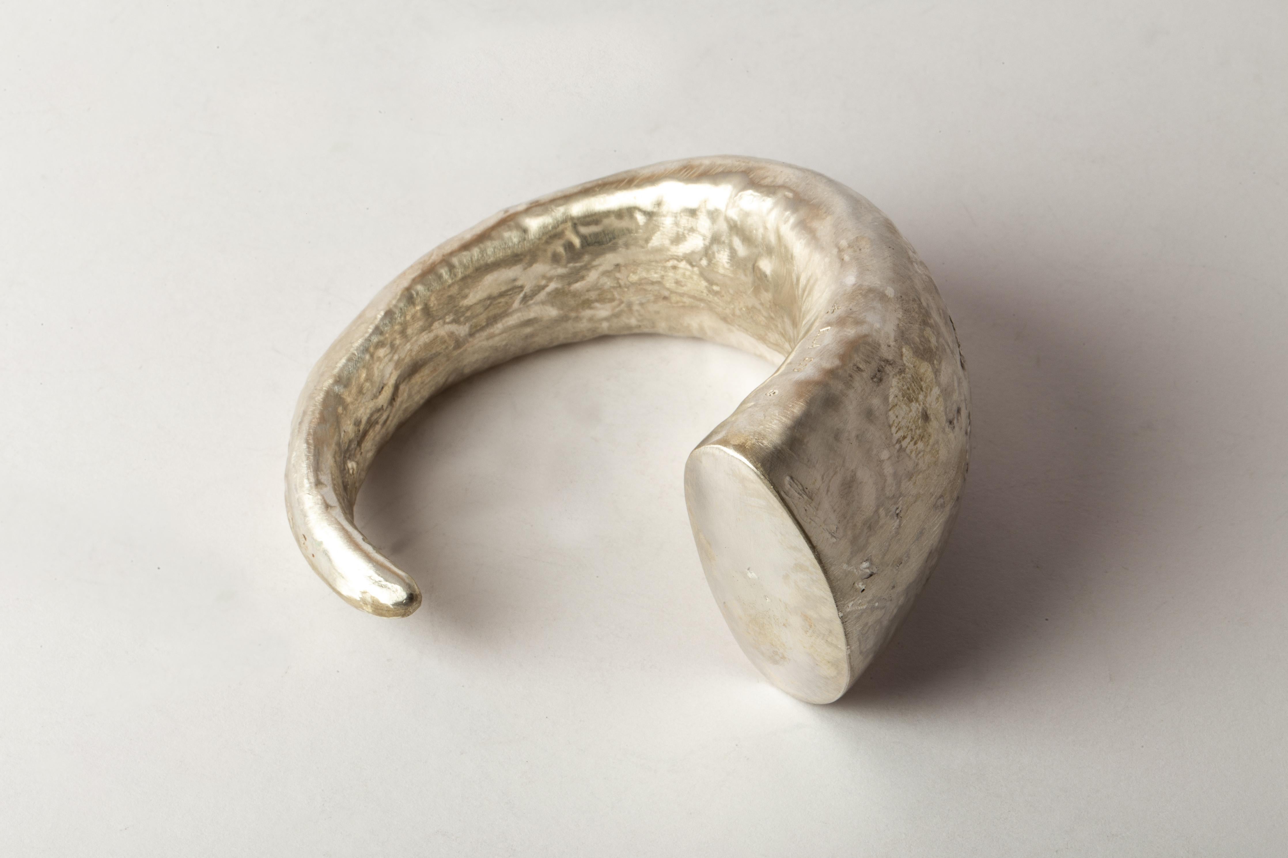 Monster Horn Armband (MA) für Damen oder Herren im Angebot