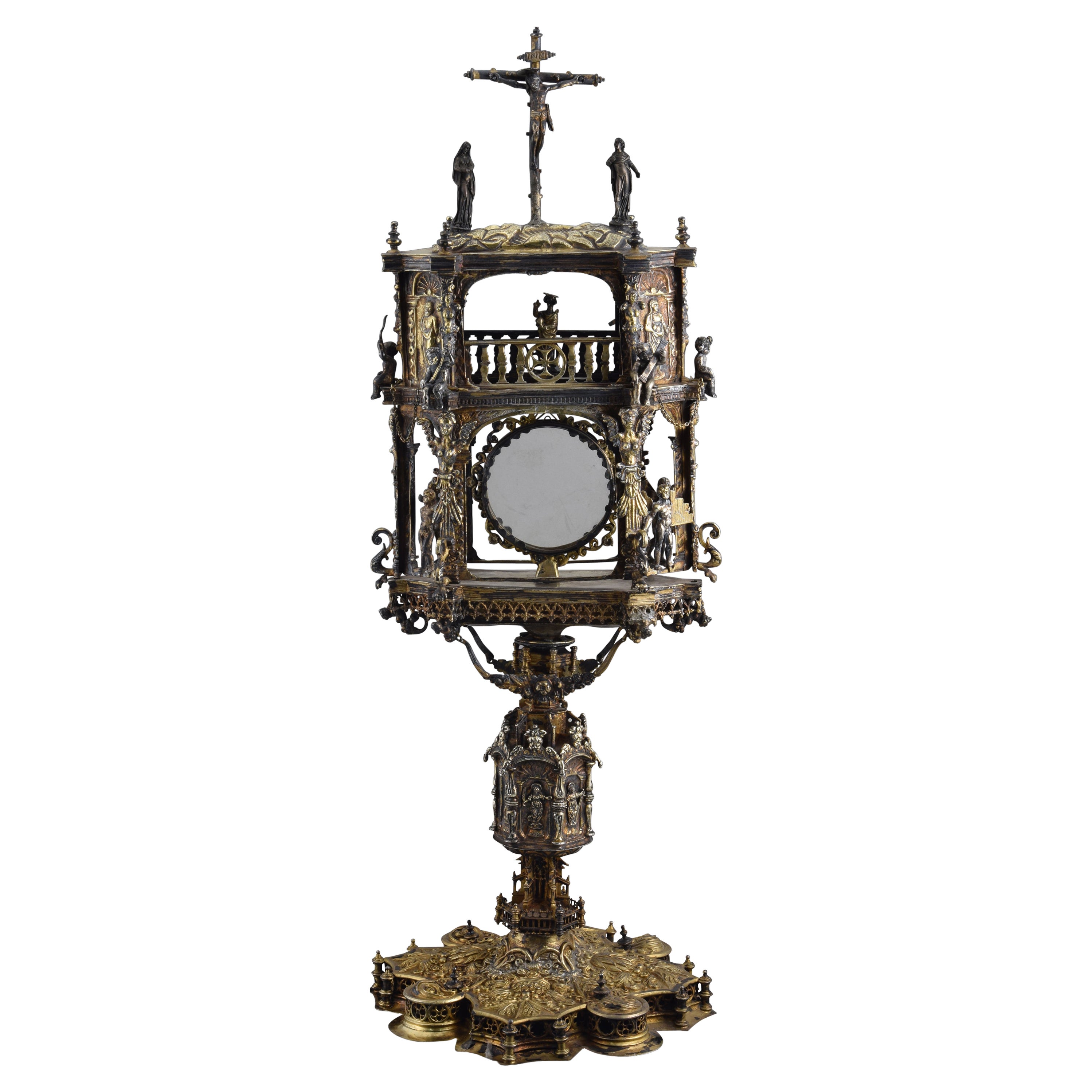 Ostensoir (type temple). Argent. Espagne, 16e siècle avec restaurations.