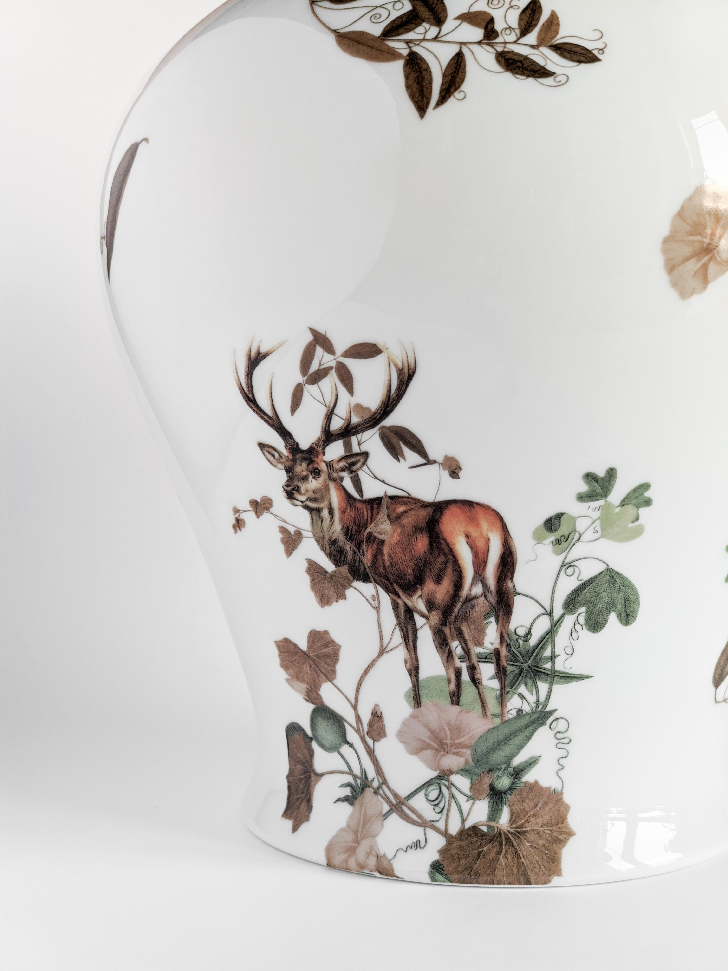 Mont Blanc, Contemporary Porcelain Vase with Decorative Design by Vito Nesta For Sale 1