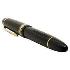Mont Blanc Meisterstruck Gold-Coated Classique Black Fountain Pen