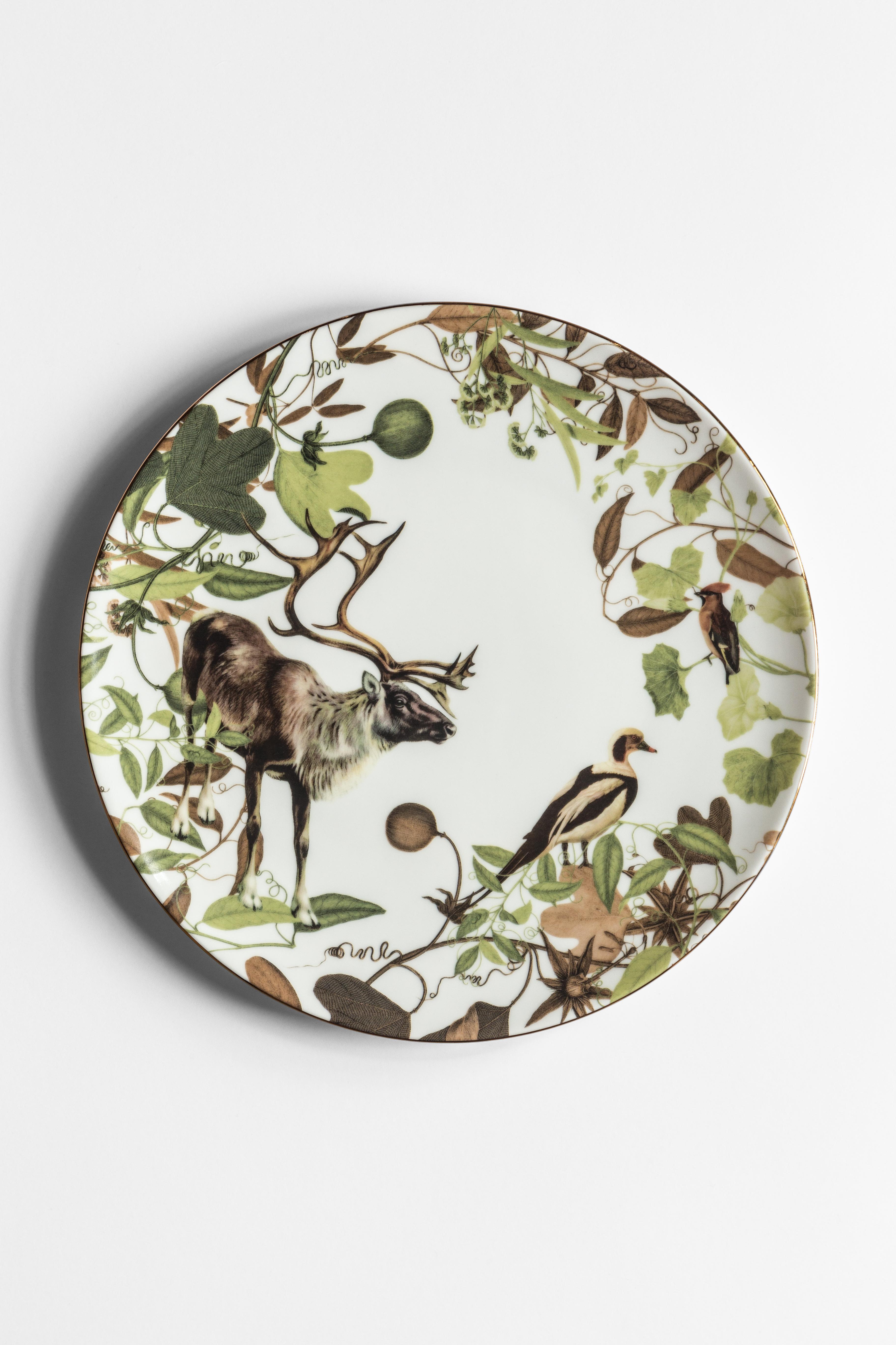 Six assiettes plates en porcelaine contemporaine Mont Blanc à motifs décoratifs en vente 1