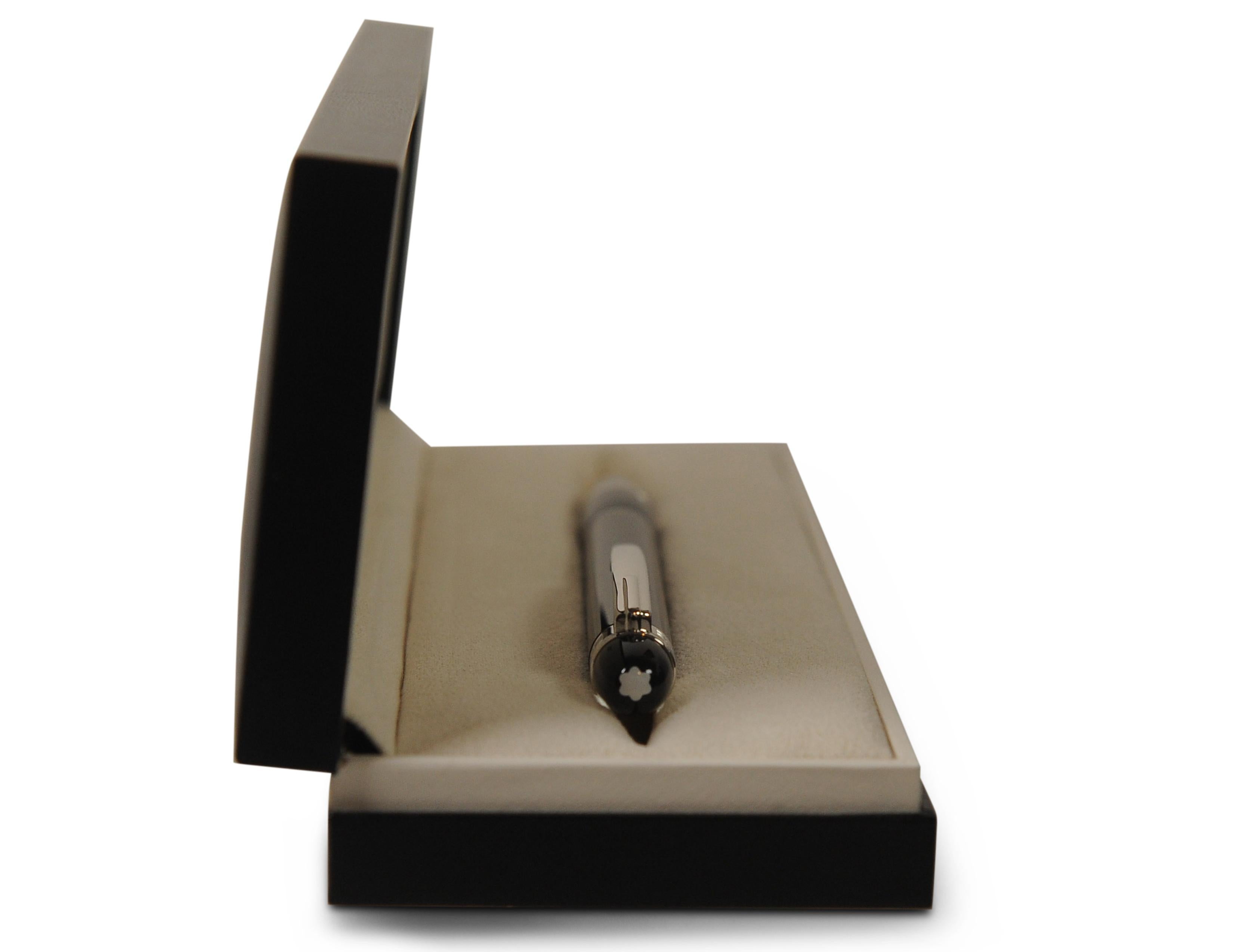 Montblanc StarWalker Black Resin Ballpoint Pen With Original Box & Papers 2005 For Sale 12