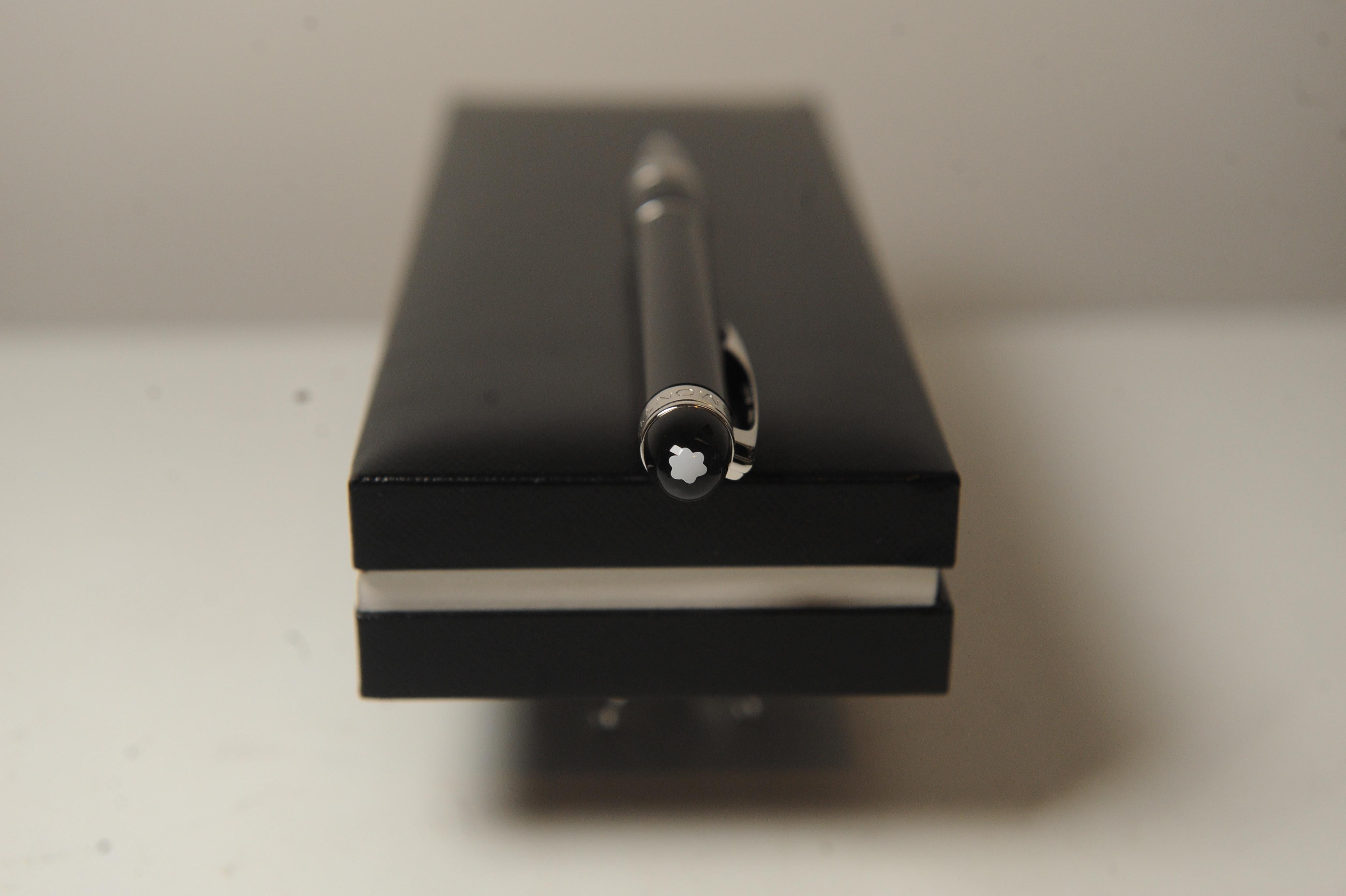 Montblanc StarWalker Black Resin Ballpoint Pen With Original Box & Papers 2005 For Sale 5