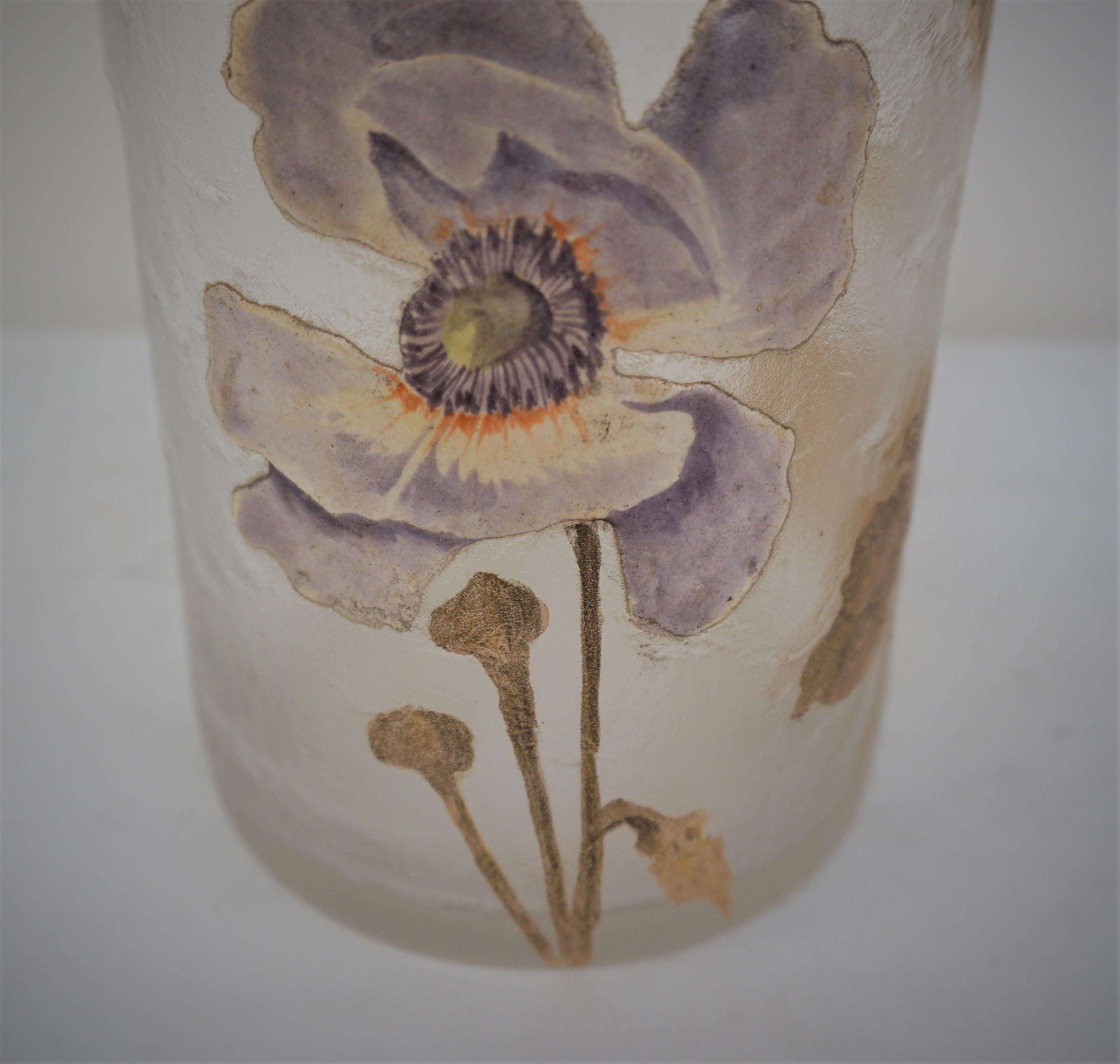 Français Vase en verre peint camée Art Nouveau Joye de Mont en vente