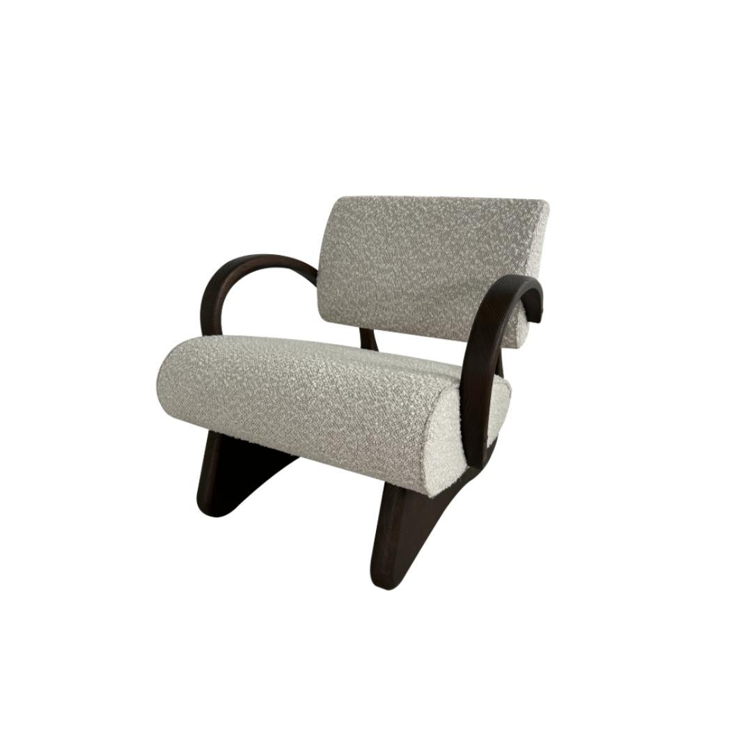 SILLÓN DE MONTAJE

la silla montage rezuma la esencia de la arquitectura bauhaus con una mezcla perfecta de contornos masculinos y un sutil toque de sensualidad, todo ello envuelto en un aura de lujo.