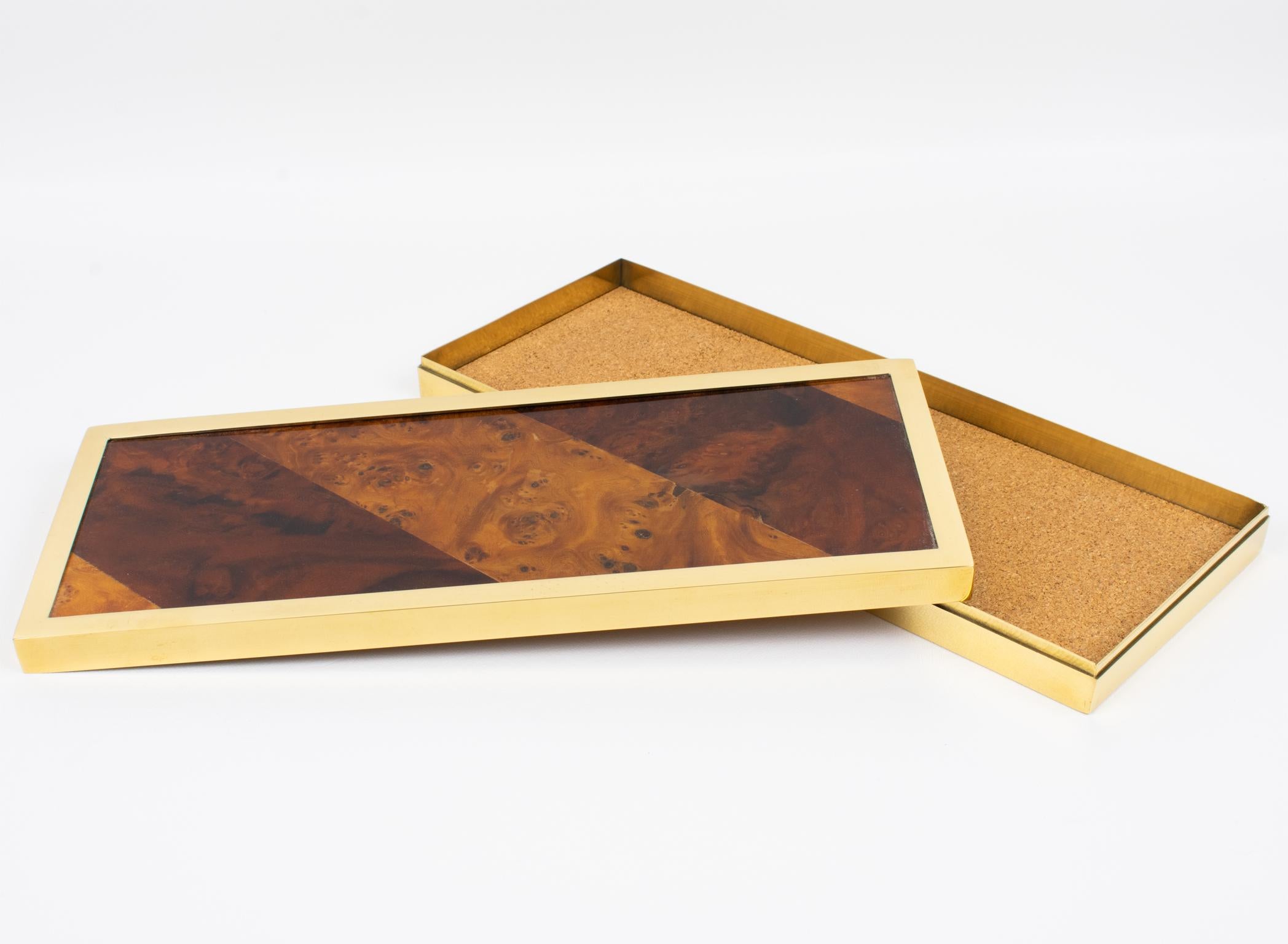 Caja de marquetería y latón dorado Montagnani, Italia circa 1970 Pulido en venta