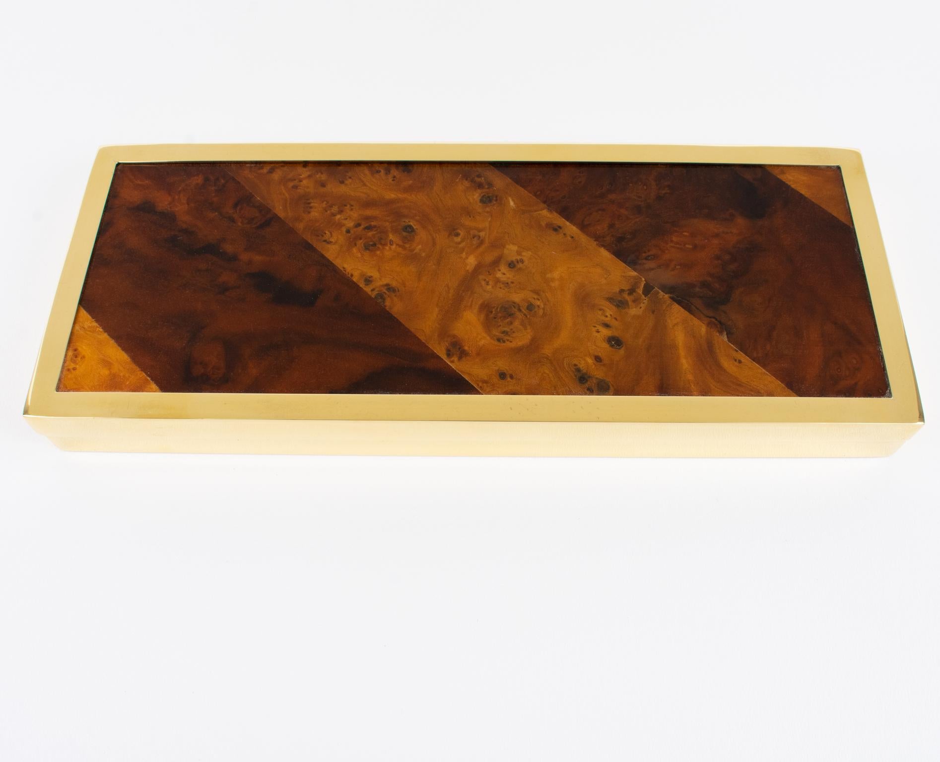 Caja de marquetería y latón dorado Montagnani, Italia circa 1970 Latón en venta