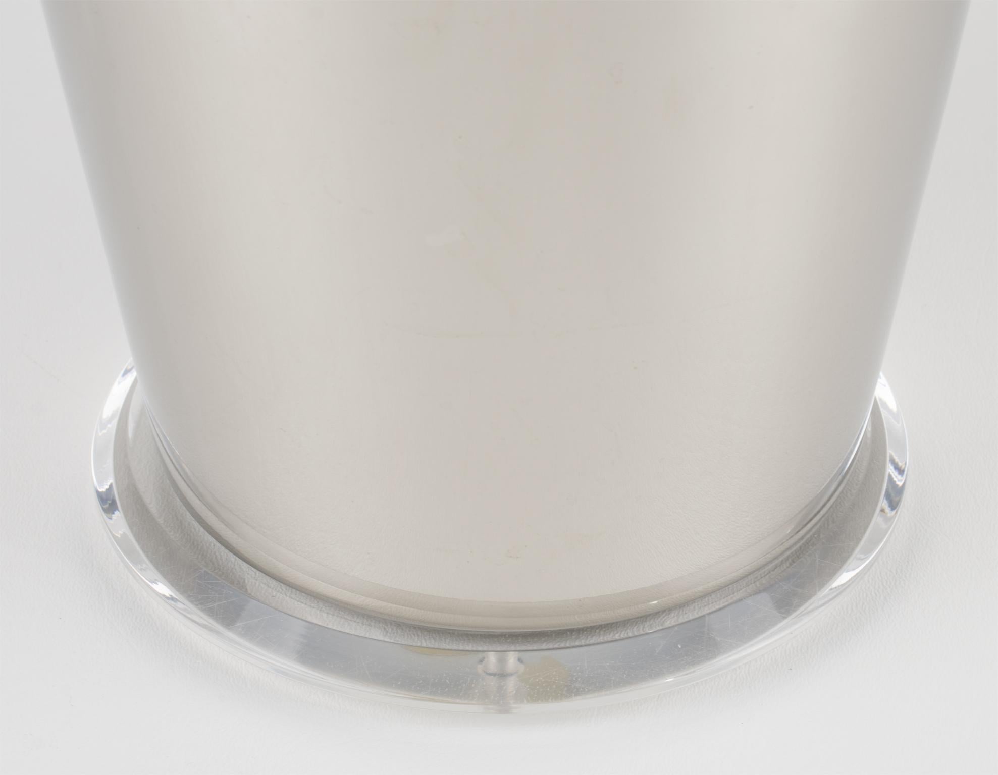 Montagnani Firenze Modernist Barware Chrome and Lucite Memphis Ice Bucket For Sale 3