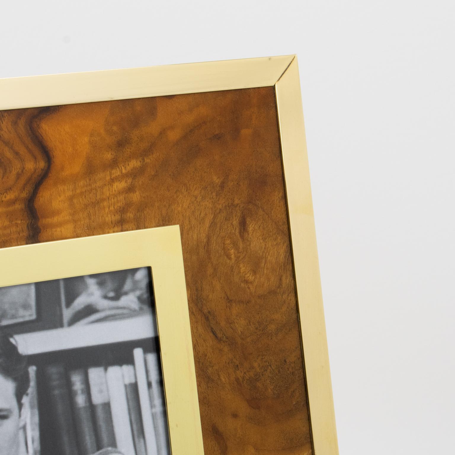 Late 20th Century Montagnani Italy Brass and Walnut Wood Picture Frame, 1970s For Sale