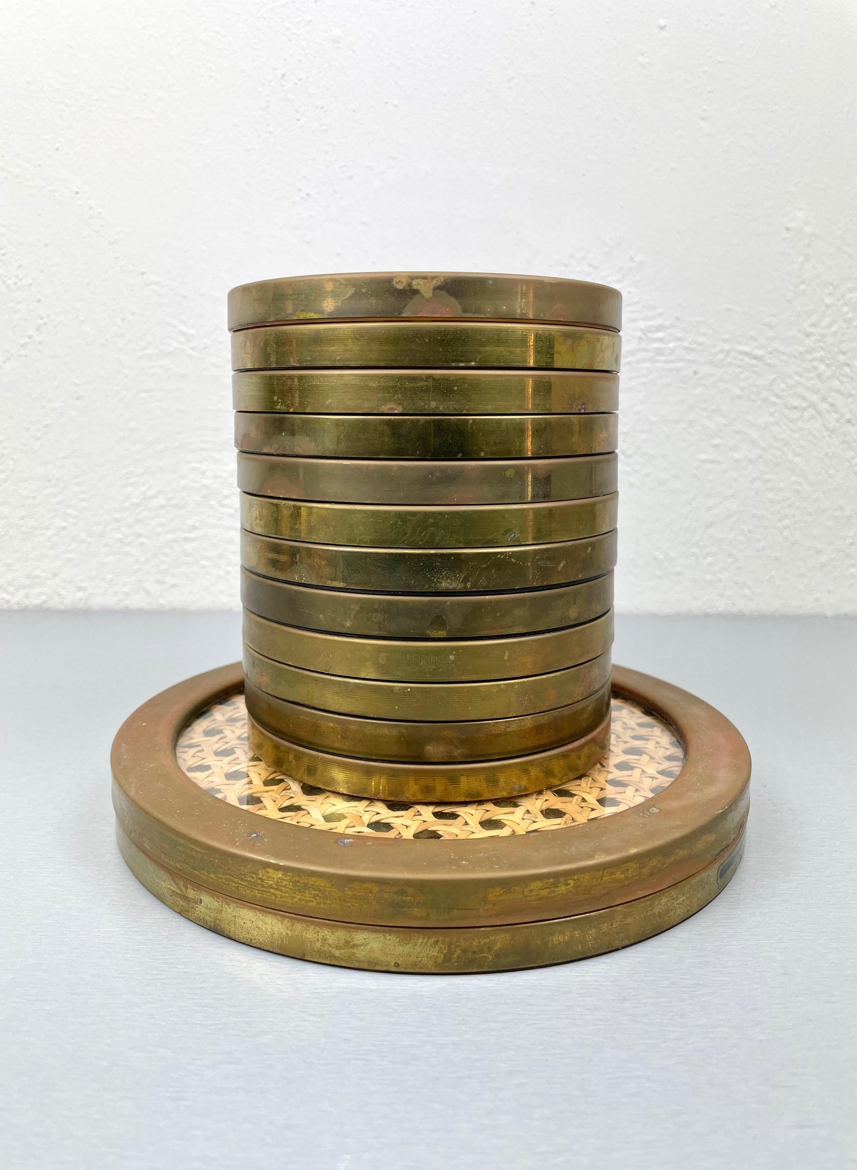 Montagnani Lucite Wicker Brass Barware Coaster, 14 Pieces, Italy, 1970s 5