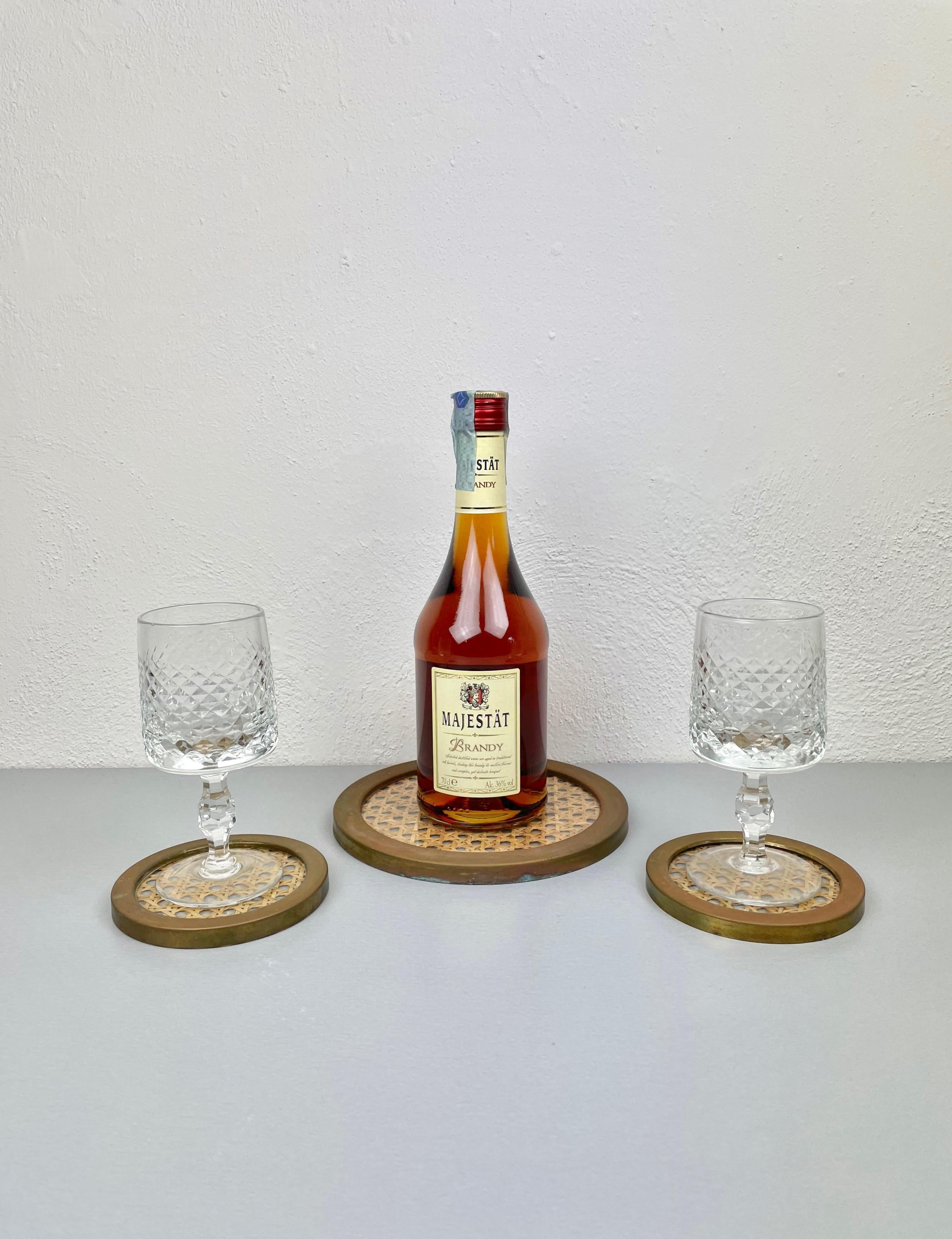 Late 20th Century Montagnani Lucite Wicker Brass Barware Coaster, 14 Pieces, Italy, 1970s