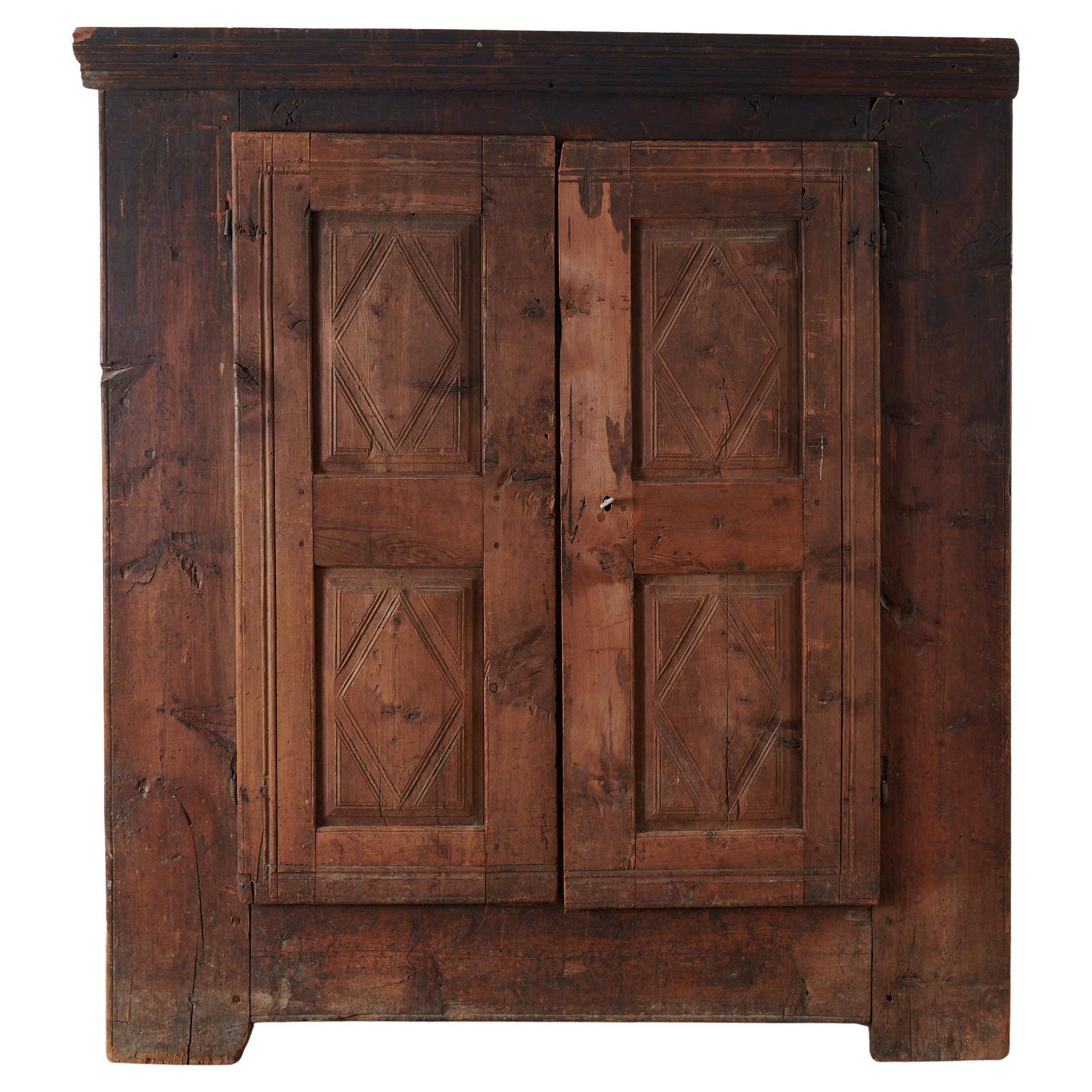 Armoire rustique Montagnard Alpes françaises en vente