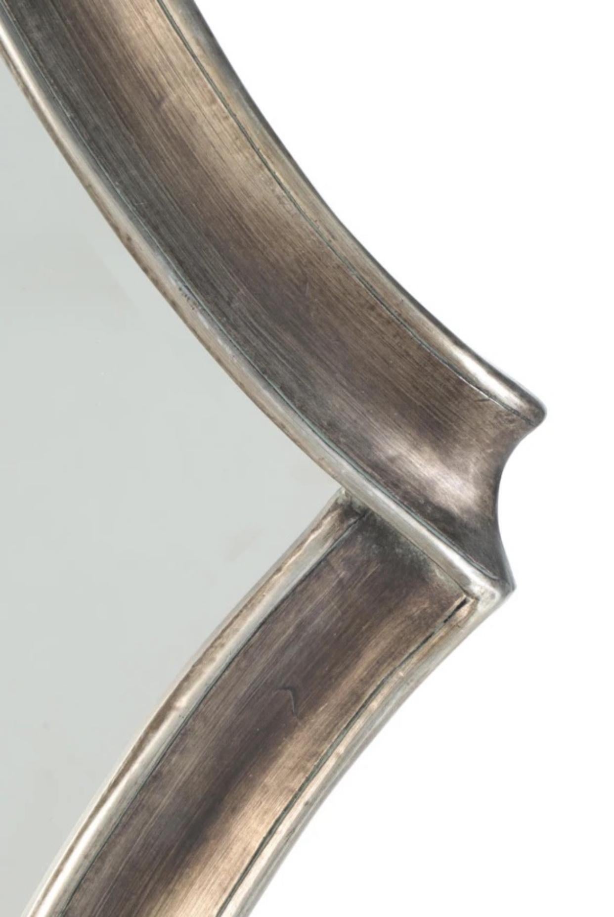 Americano Specchio smussato in resina a forma di diamante di Montage con foglie d'argento, circa anni '70 in vendita