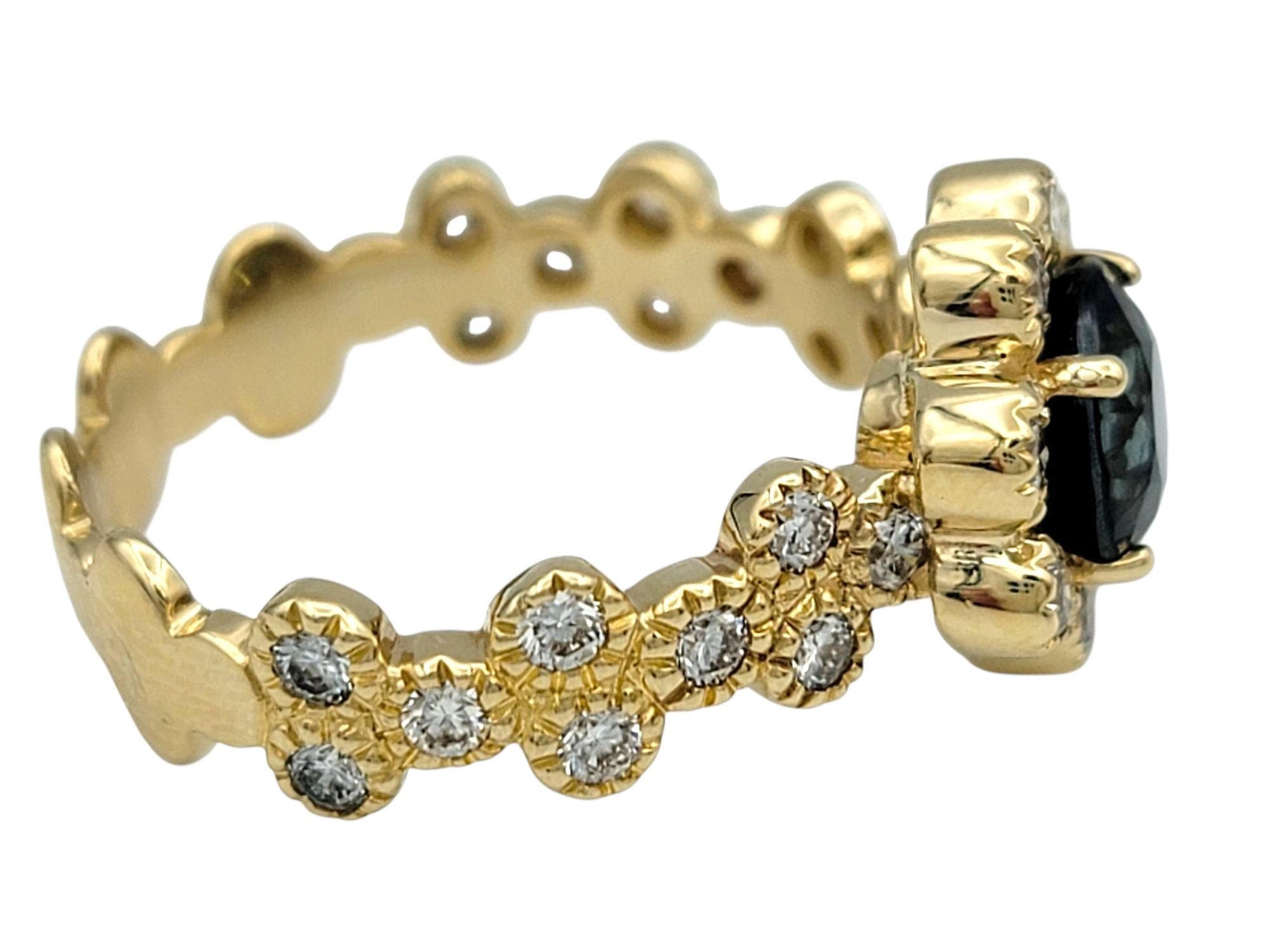 Taille ronde Montana Blue Sapphire and Diamond Halo Flower Motif Ring in 14 Karat Yellow Gold en vente