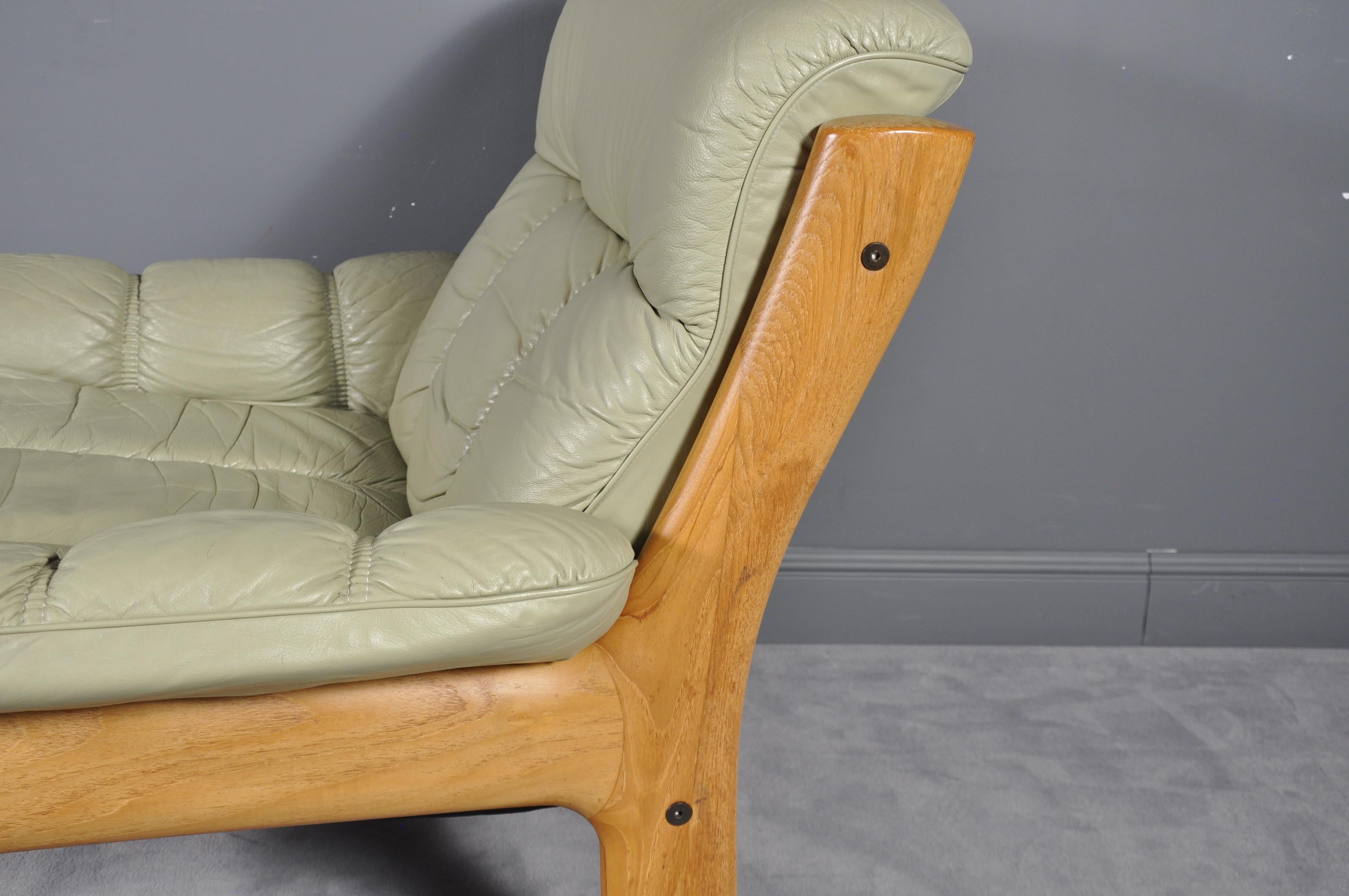 Montana Leather Lounge Chair and Ottoman by J.E. Ekornes, Norway, circa 1970s For Sale 3