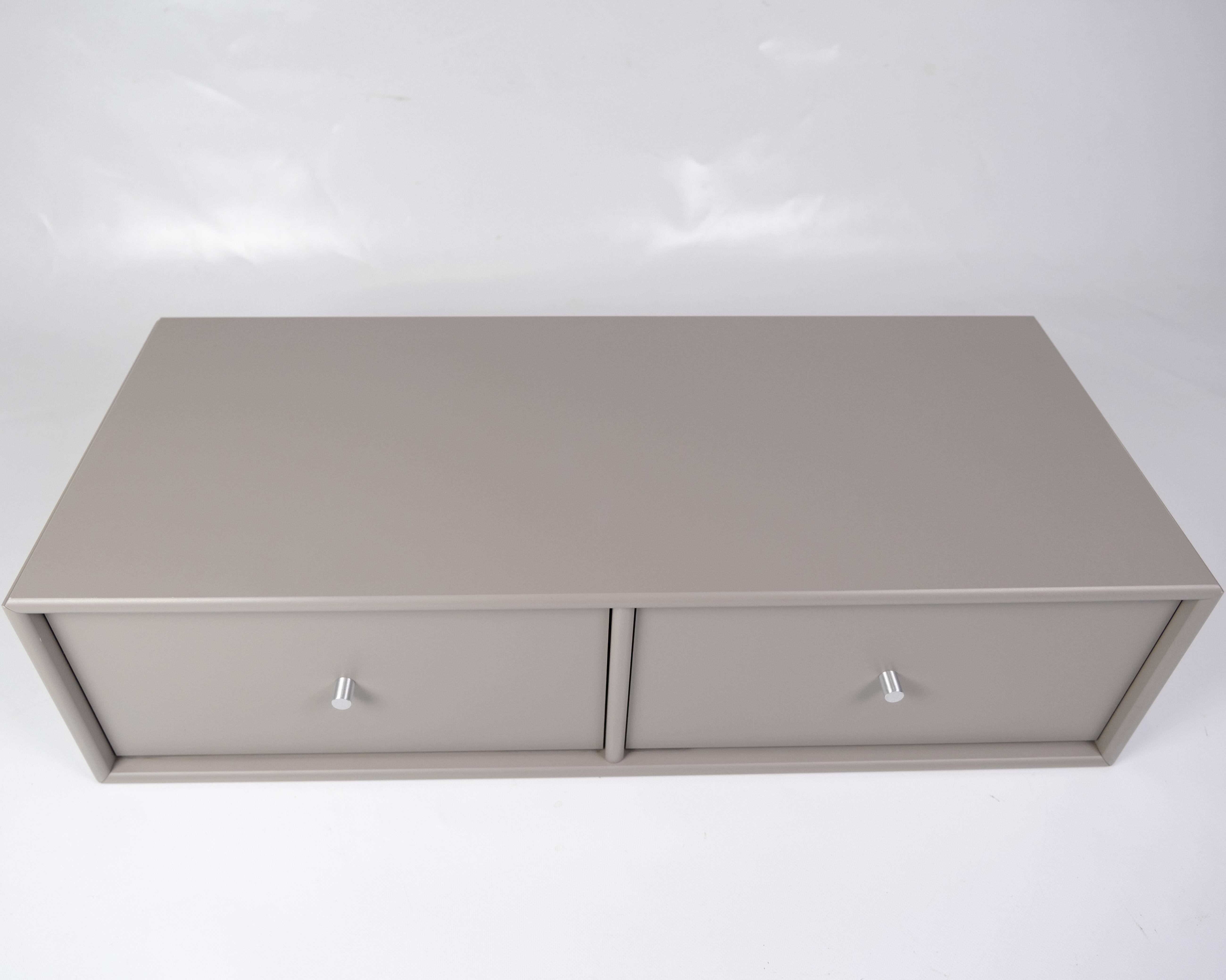 Scandinavo moderno Montana Module Model 7124 Made in Grey di Peter J. Lassen per Montana in vendita