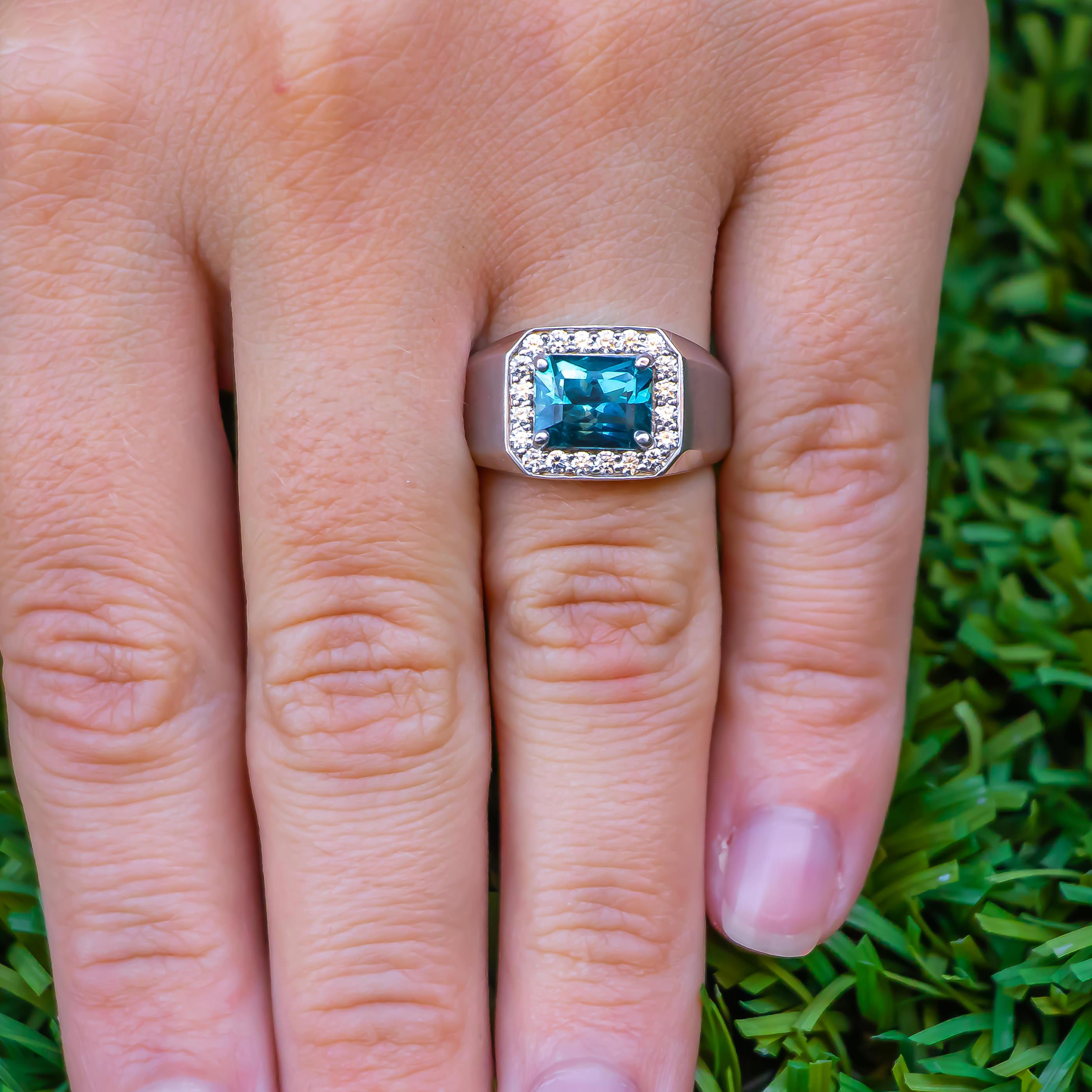 Montana Saphir = 2.8 Karat
Diamanten = 0.4 Karat
( Farbe: F:: Klarheit )
Metall: 18K Weißgold
Ring Größe = 7.5
Schmuck Geschenkbox enthalten