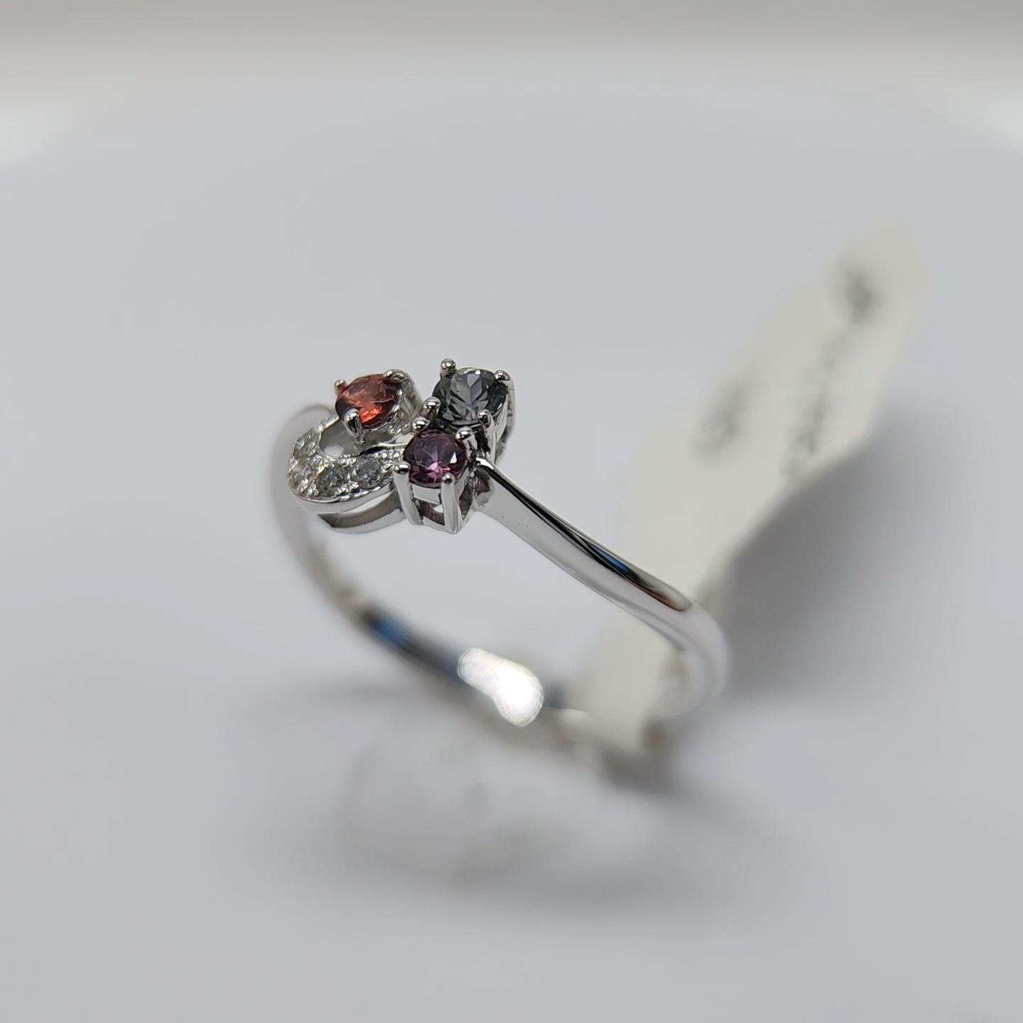 Montana Sapphire and Diamond Ring 18 Karat White Gold For Sale 7