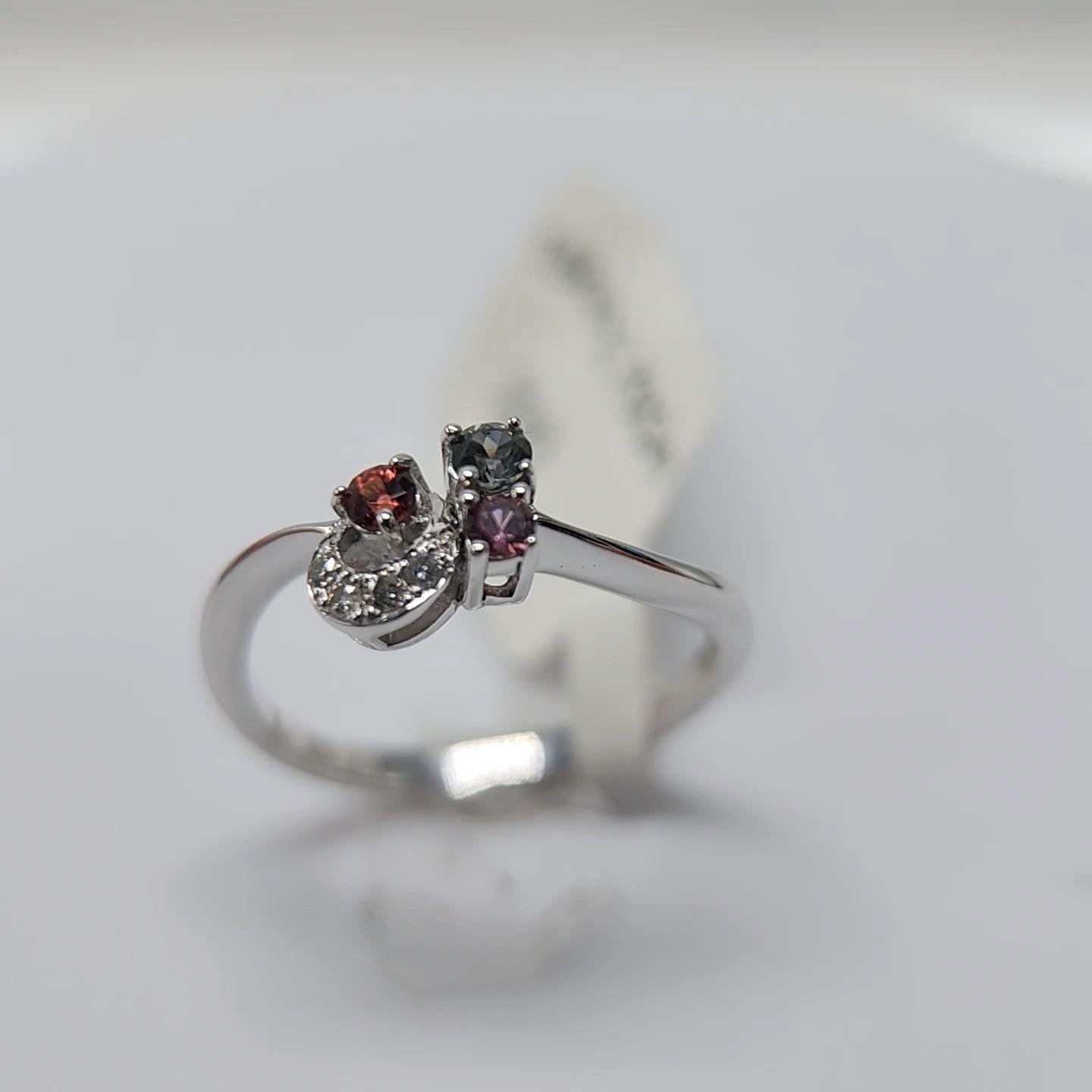 Montana Sapphire and Diamond Ring 18 Karat White Gold For Sale 9