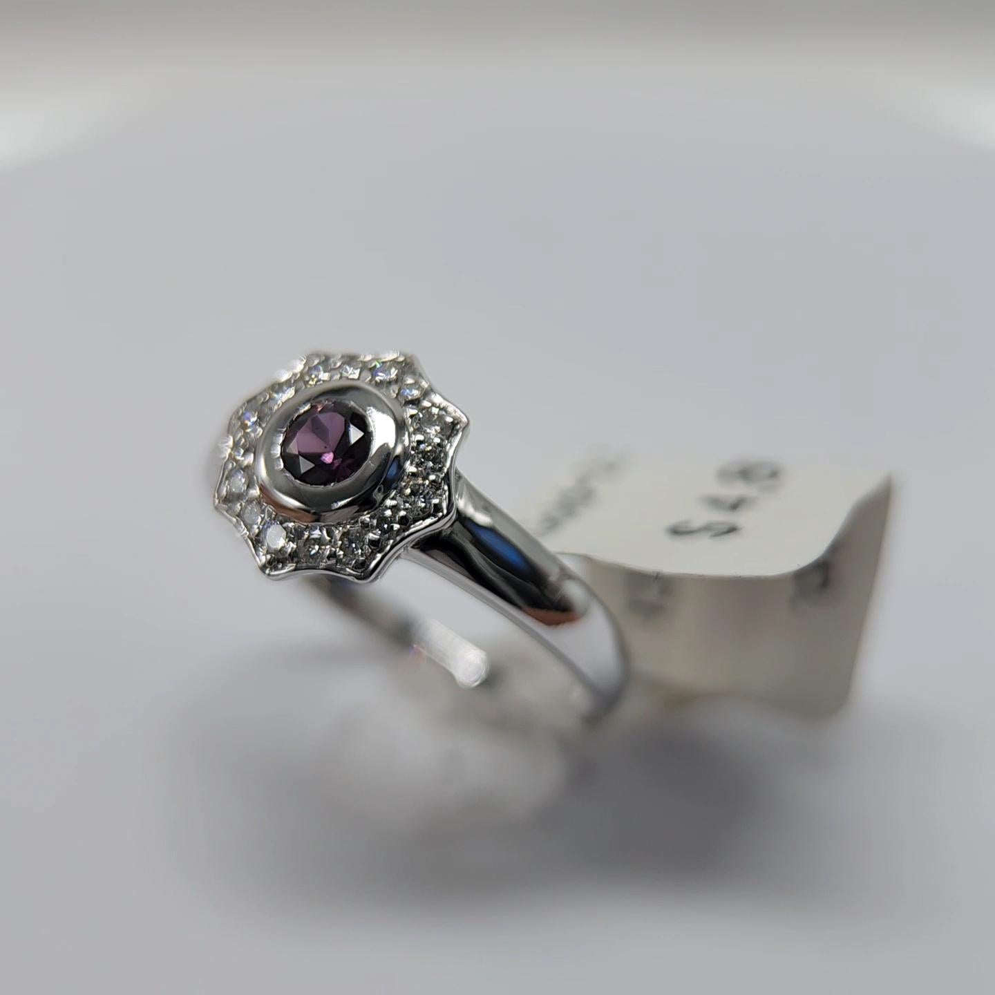 Anello con fiore di zaffiro del Montana e diamanti in oro bianco 18 carati in vendita 6