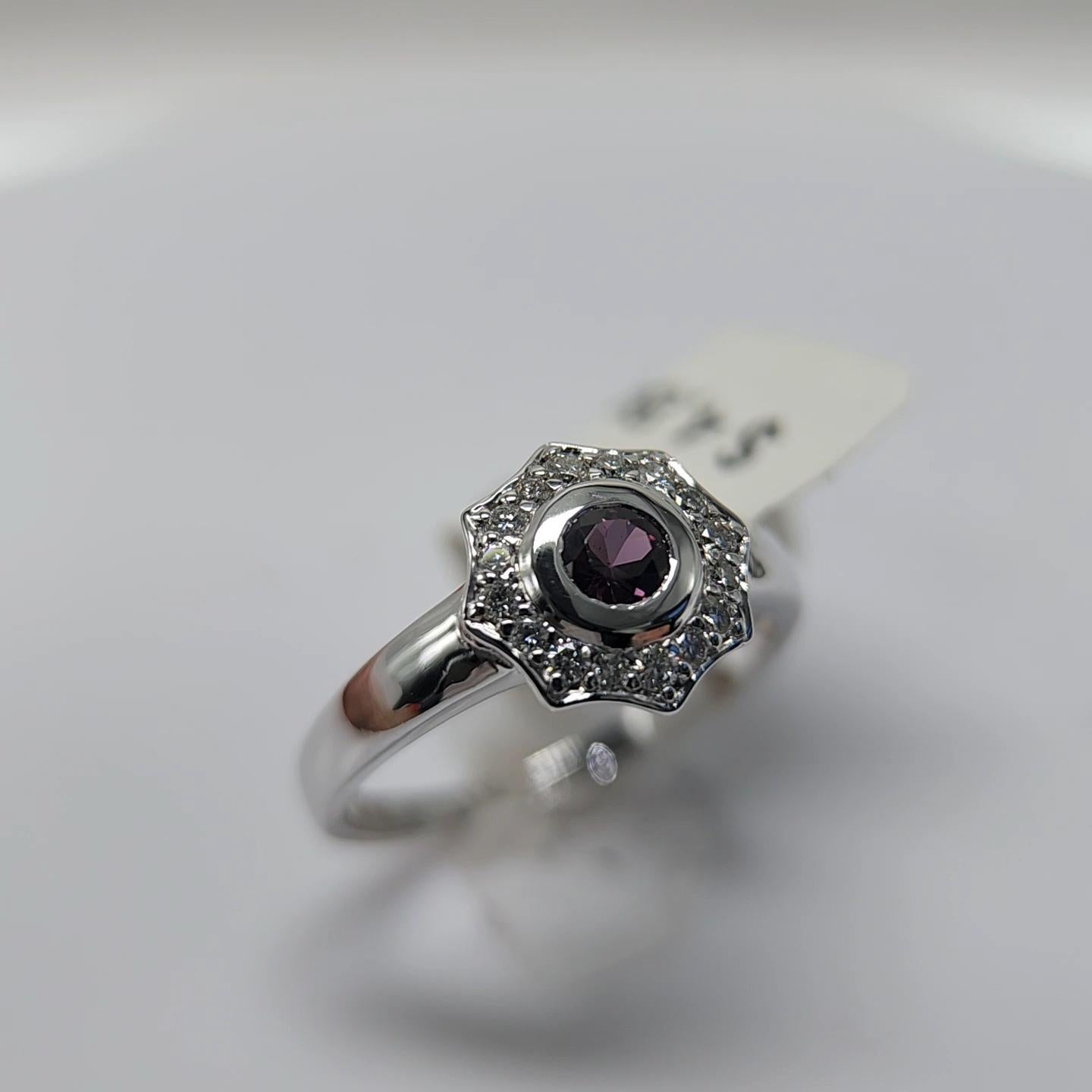 Anello con fiore di zaffiro del Montana e diamanti in oro bianco 18 carati in vendita 4