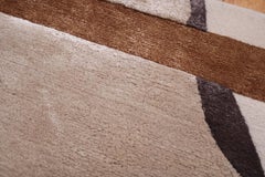 "Montare" Contemporary Odd Shape Teppich aus Himalaya-Wolle und chinesischer Seide
