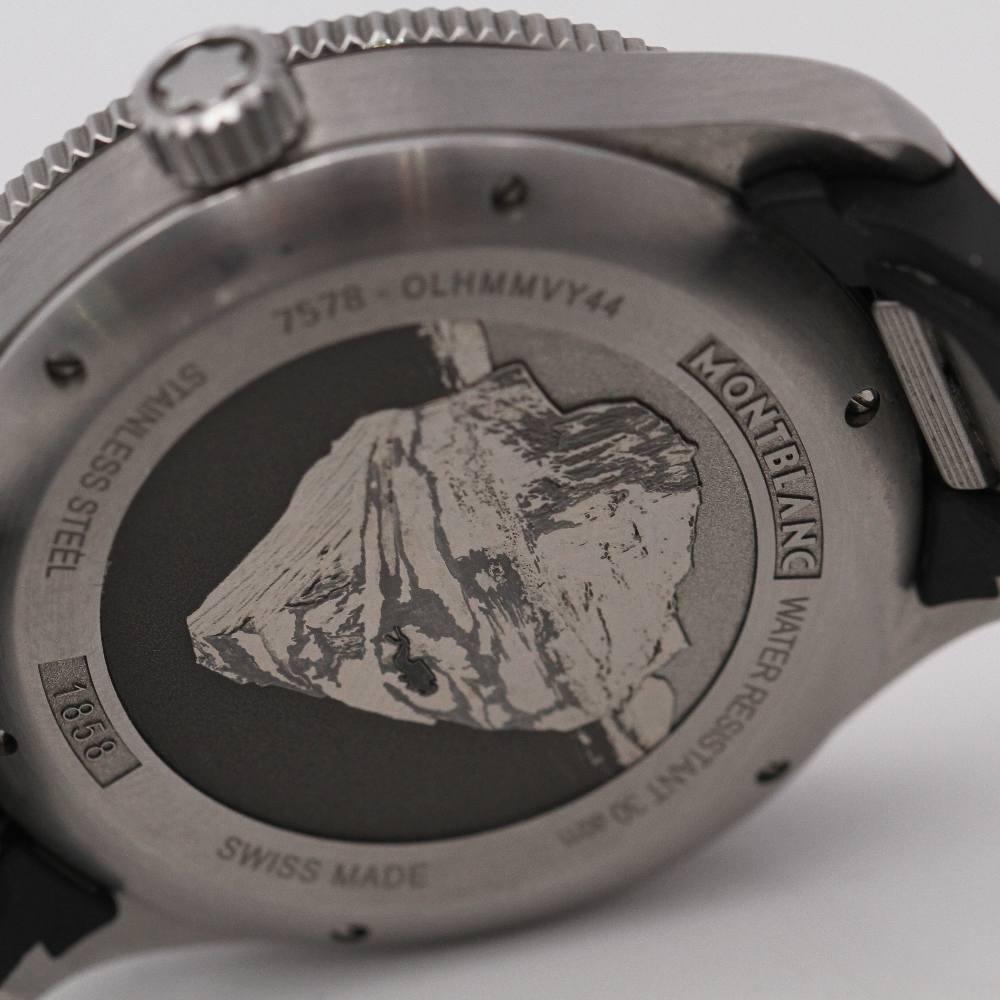 Montblanc 1858 Iced sea automatic date watch In Excellent Condition In Barcelona, CT