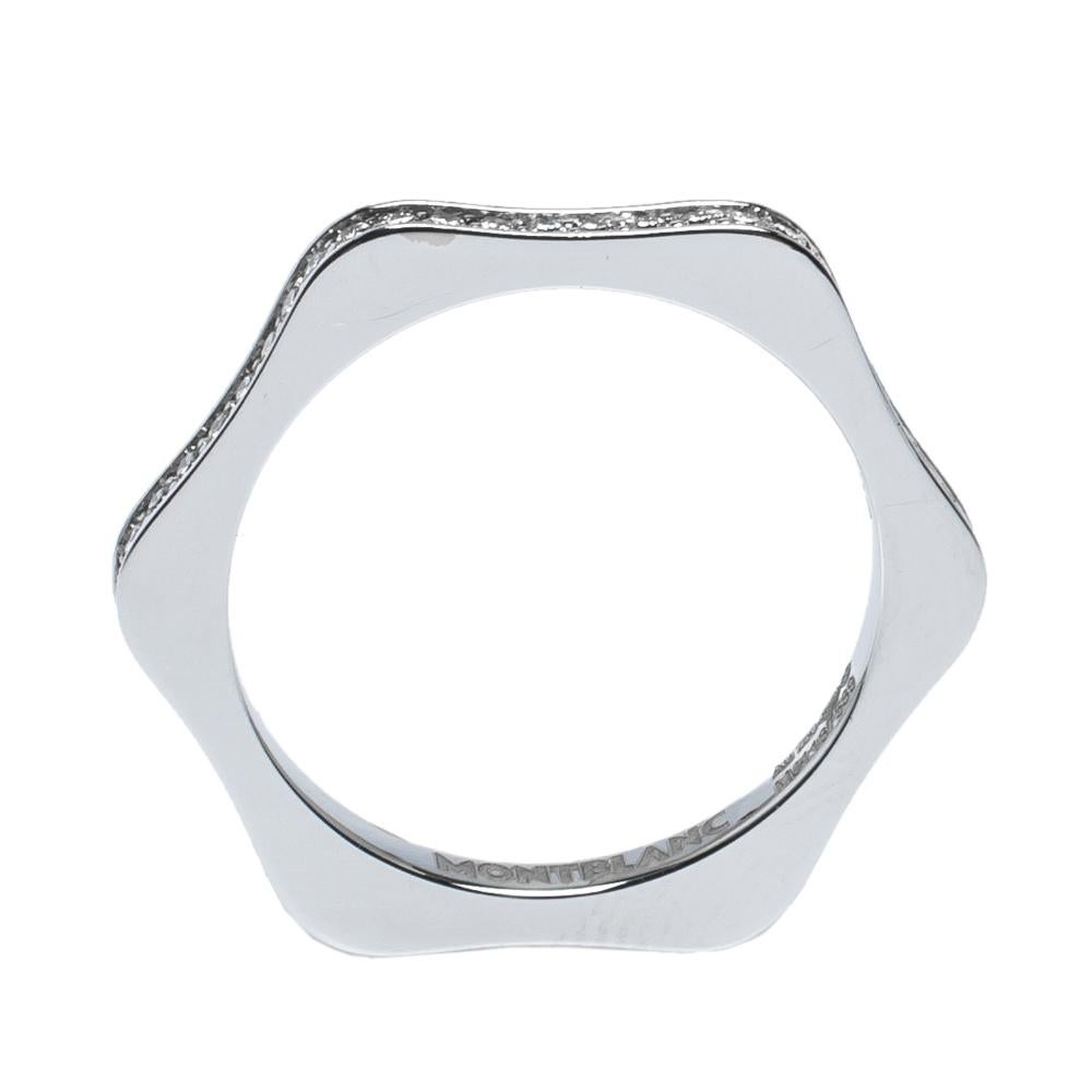 This beautiful ring from Montblanc has been created by the brand's skilled craftsmen with such precision that every line and curve is smoothened to perfection. The ring is sculpted using 18k white gold into the shape of the brand's star emblem.