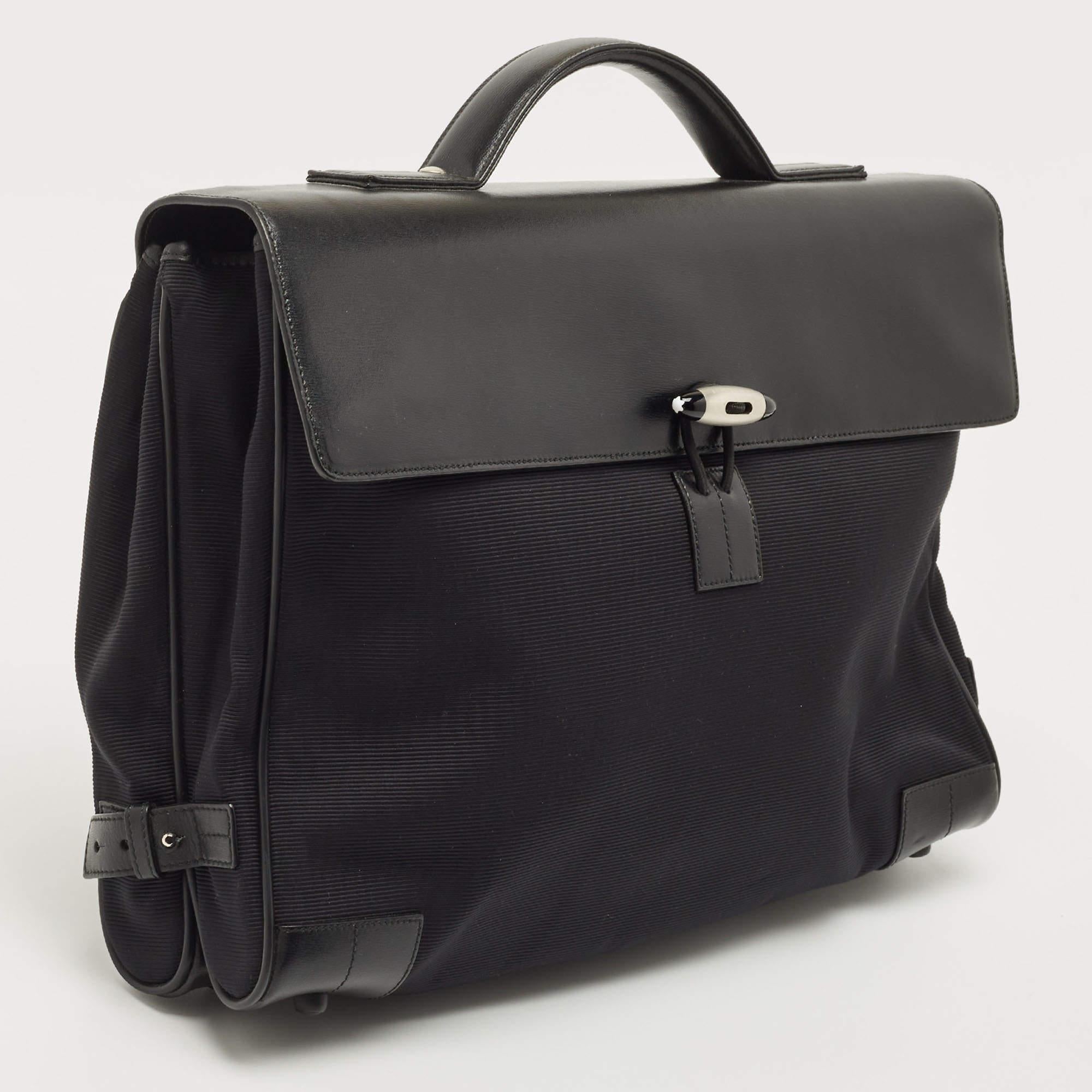 Perfect for housing your documents and other work essentials, this briefcase will make an elegant choice. Crafted with function in mind, this bag features a central capacious interior.

