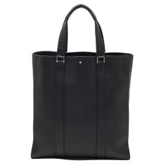 Vertikale Montblanc-Tasche aus schwarzem Leder