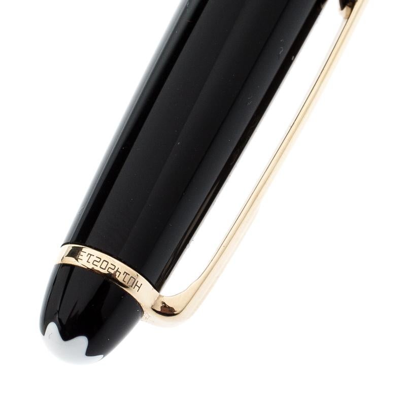 Montblanc brings you this lovely ballpoint pen that has been made from resin and fitted with gold finish metal. It has a pocket clip and the star logo on the top. Filled with black ink, the pen is a creation that defines quality craftsmanship and
