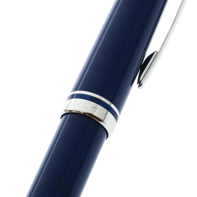 Montblanc brings you this lovely ballpoint pen that has been made from resin and fitted with platinum finish metal. It has a pocket clip and the star logo on the top. Filled with black ink, the pen is a creation that defines quality craftsmanship