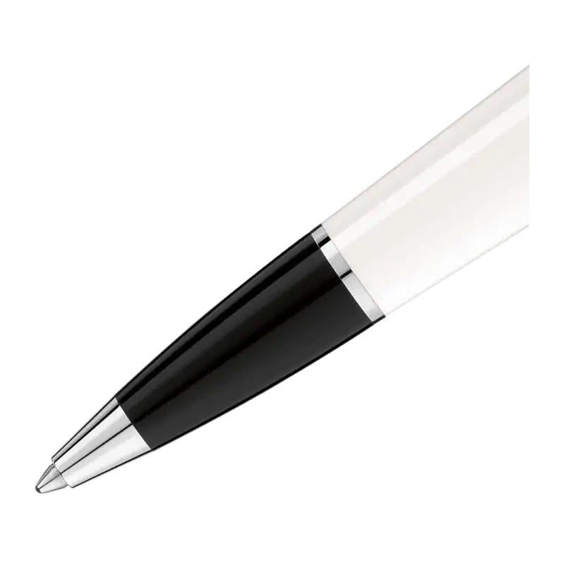 Features Clip
Platinum-coated clip with individual serial number
Barrel
Black and white precious resin
Cap
Black and white precious resin, inlaid with Montblanc emblem
TYPE
Ballpoint Pen
114833