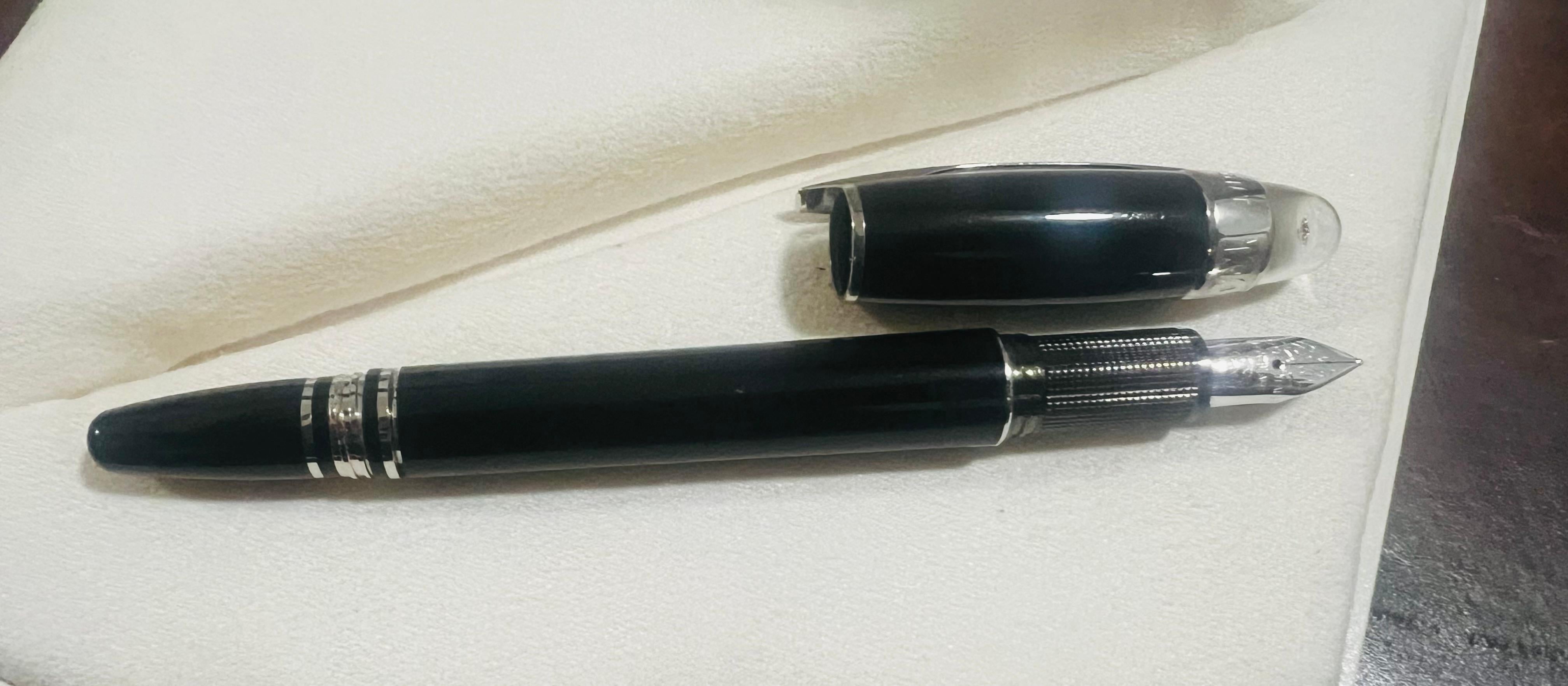 Édition spéciale Montblanc Fountain Pen Star Walker Soulmakers for 100 ans Bon état - En vente à Plainview, NY