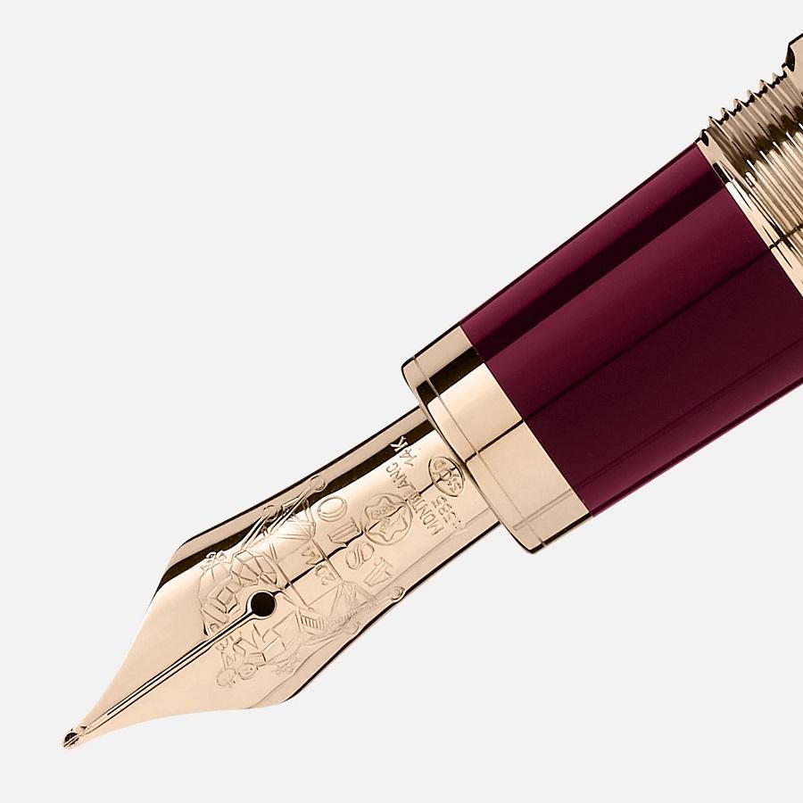 Features
Clip-Ag 925 Sterling Silver
Barrel-precious resin in burgundy color
Cap-precious resin in burgundy color
Color-Burgundy
Writing System
Writing System-fountain pen
Nib Hand-crafted Au585 / 14 K gold nib with special engraving
118051