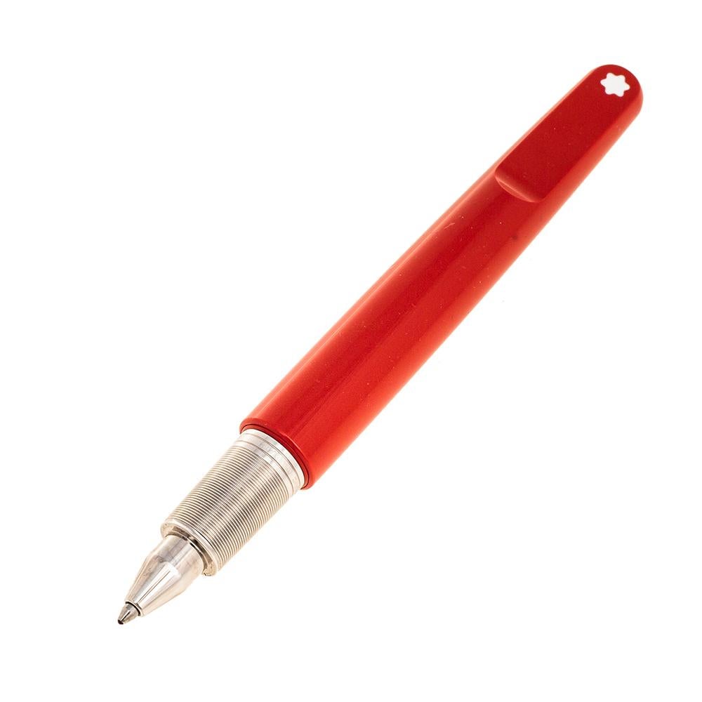 Montblanc brings you this lovely ballpoint pen that has been made from red resin and fitted with platinum-finish metal. It has a pocket clip and the star logo on the top and the bottom. Filled with black ink, the pen is a creation that defines