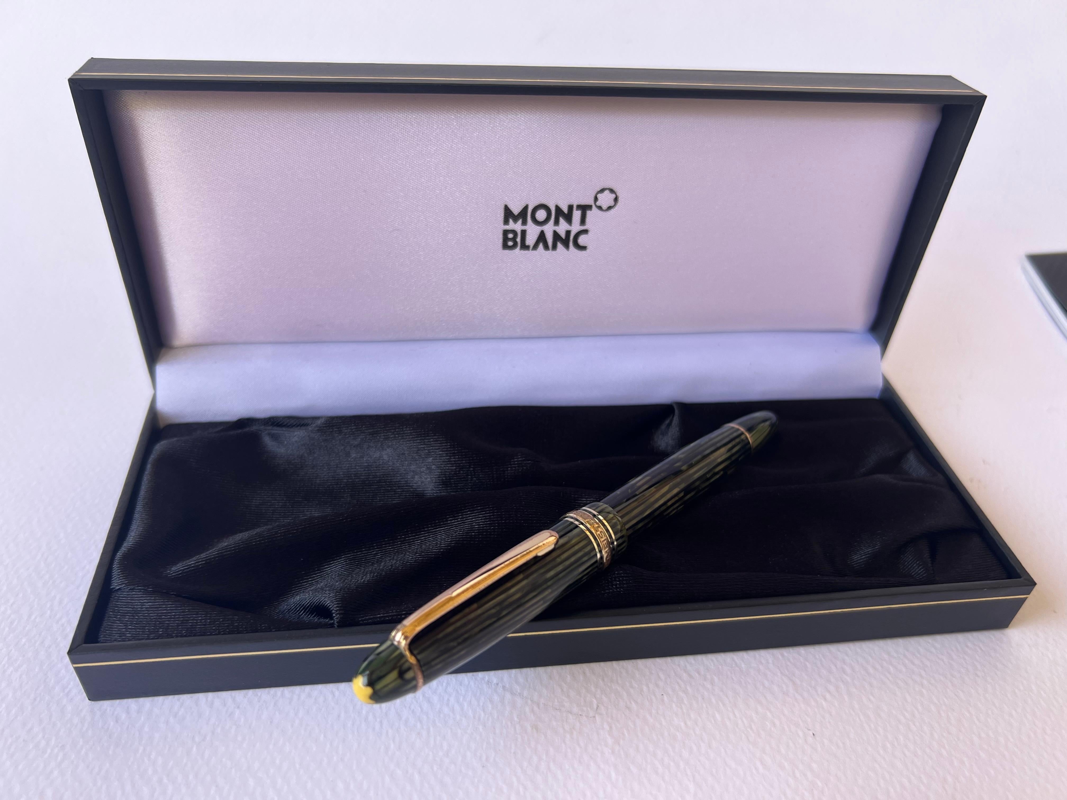 Montblanc Masterpiece c1950s Celluloid Green Striated 144g Fountain pen 14k Flex In Excellent Condition For Sale In Toronto, CA