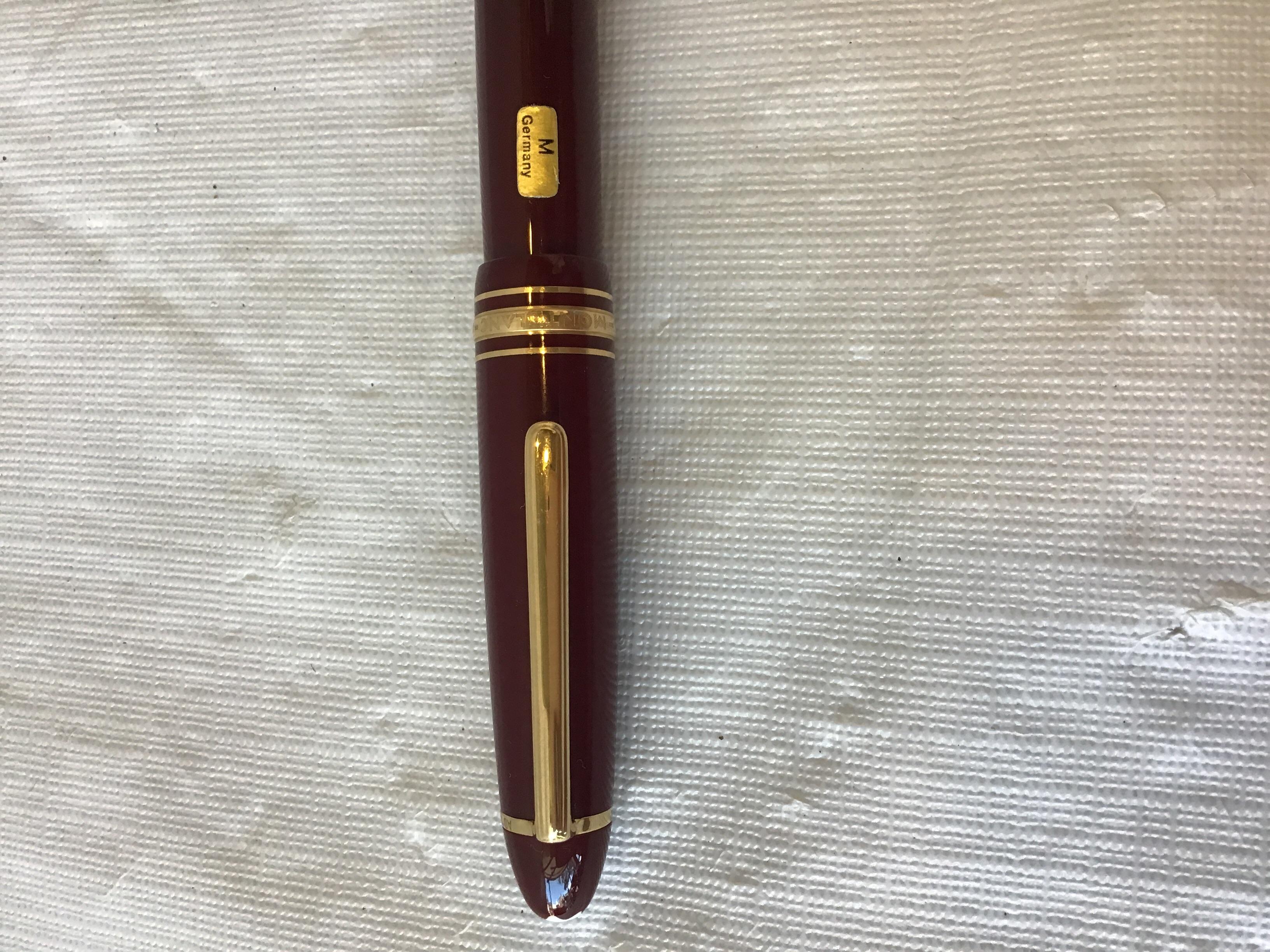 Montblanc Meisterstuck 146 Red Gold Trim Fountain Pen In Good Condition In Tarrytown, NY