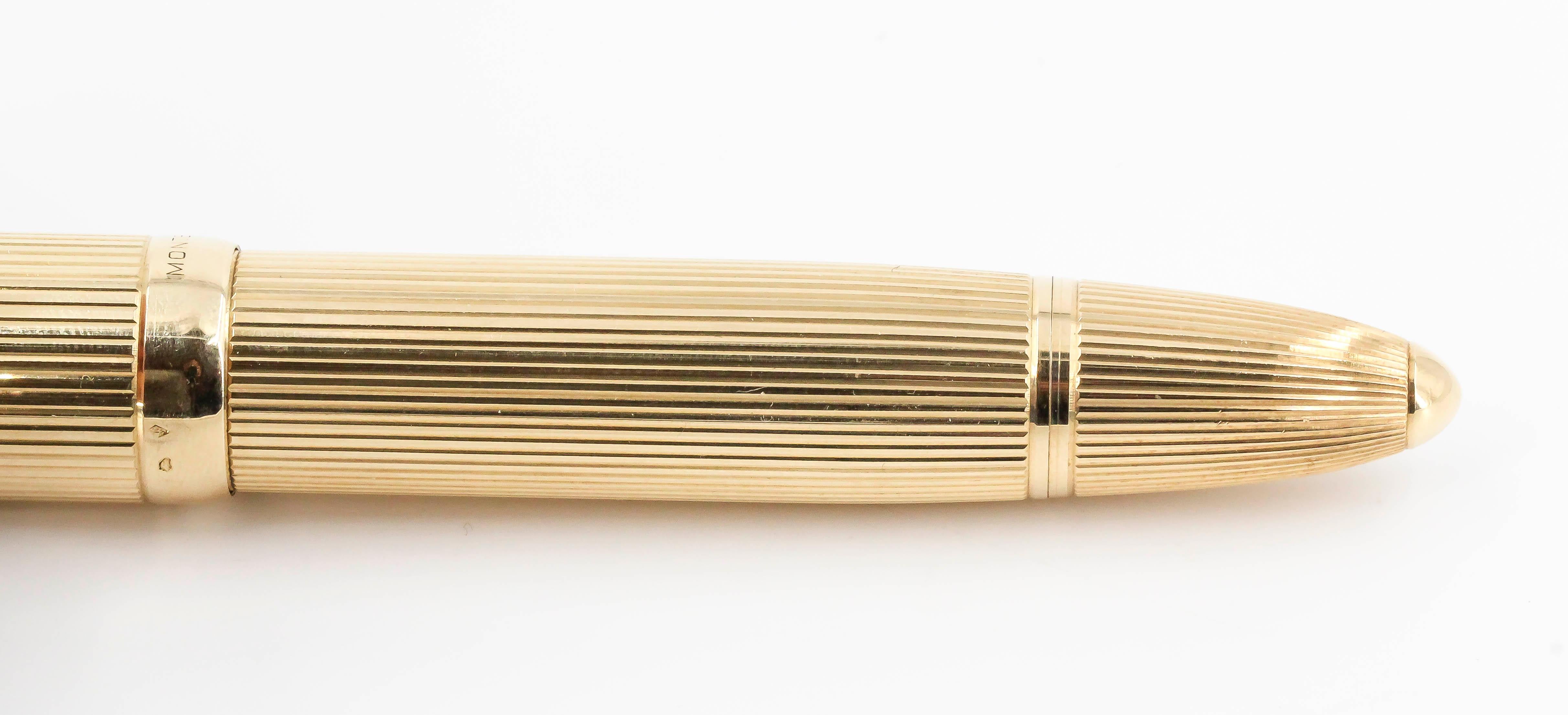 montblanc gold fountain pen