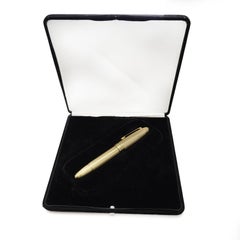Montblanc Meisterstück 149 Solitaire fountain pen crafted in solid 18kt gold