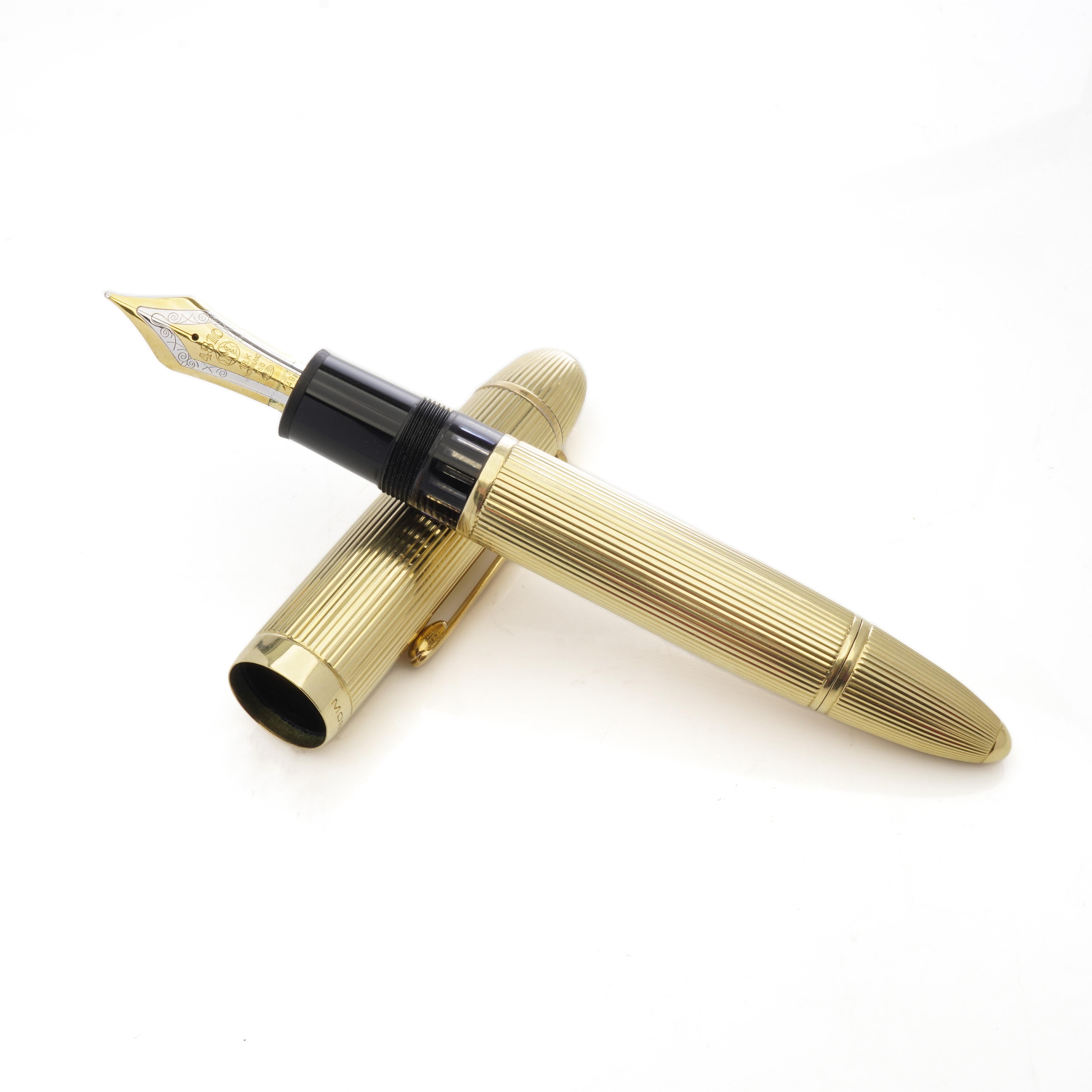 Montblanc Meisterstück 149 Solitaire fountain pen crafted in solid 18kt gold 1