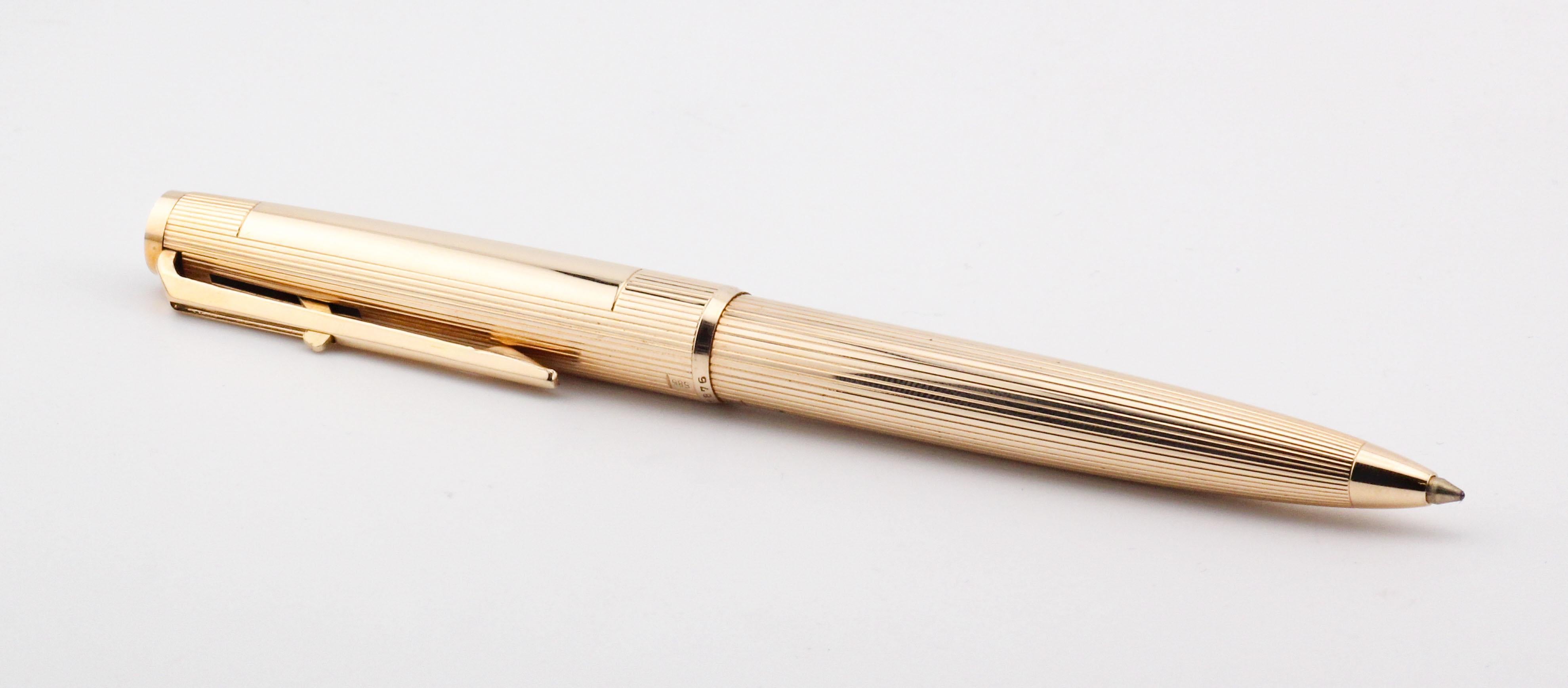 Montblanc Meisterstuck 1876 Stylo à bille en or jaune 14K avec boîte en vente 5