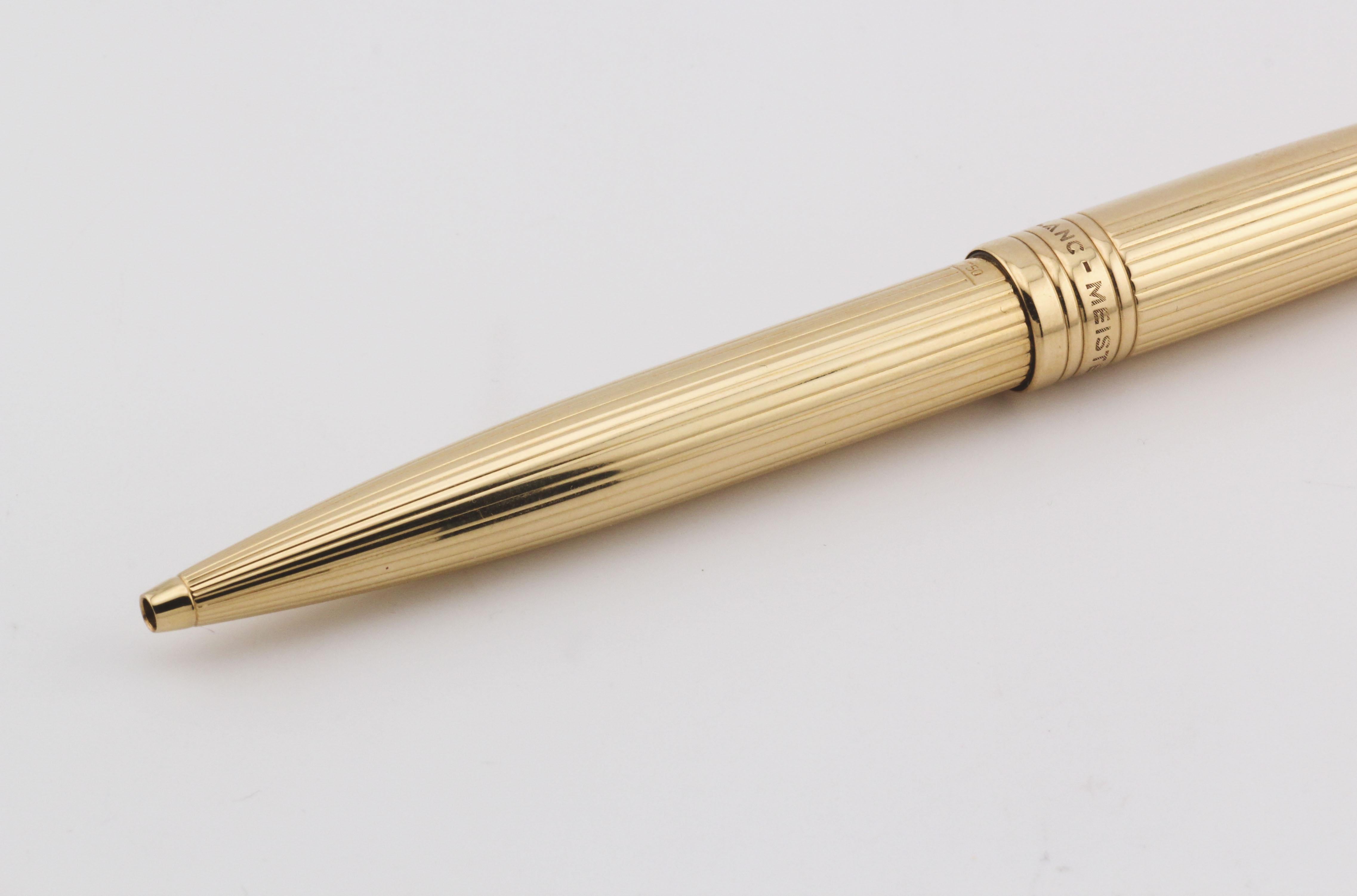 Montblanc MEISTERSTÜCK Stylo à bille en or jaune 18 carats Unisexe en vente