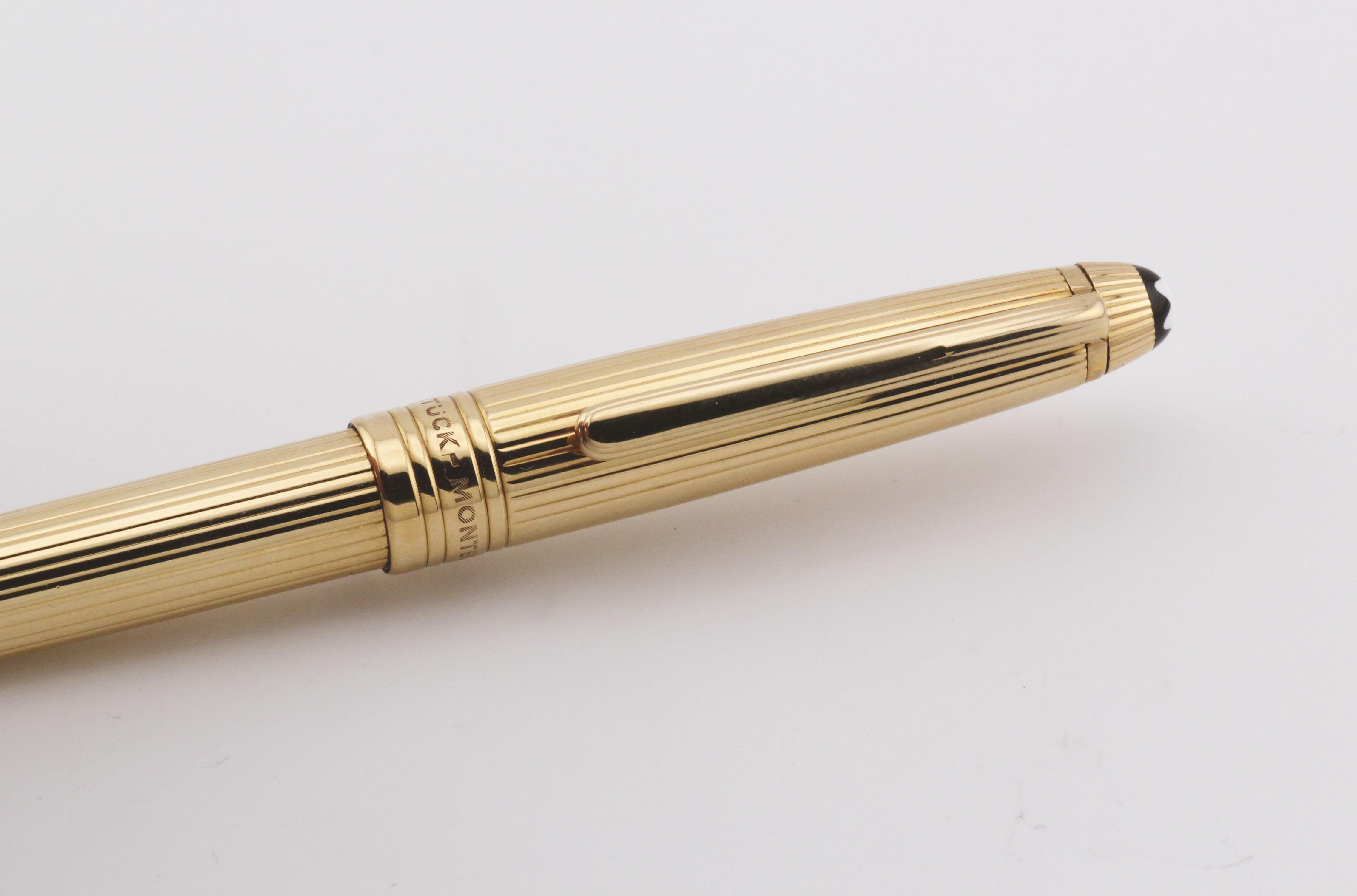 Montblanc MEISTERSTÜCK Stylo à bille en or jaune 18 carats en vente 2